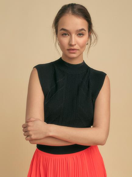 FLORERE Crochet Knit Cropped Vest, Black