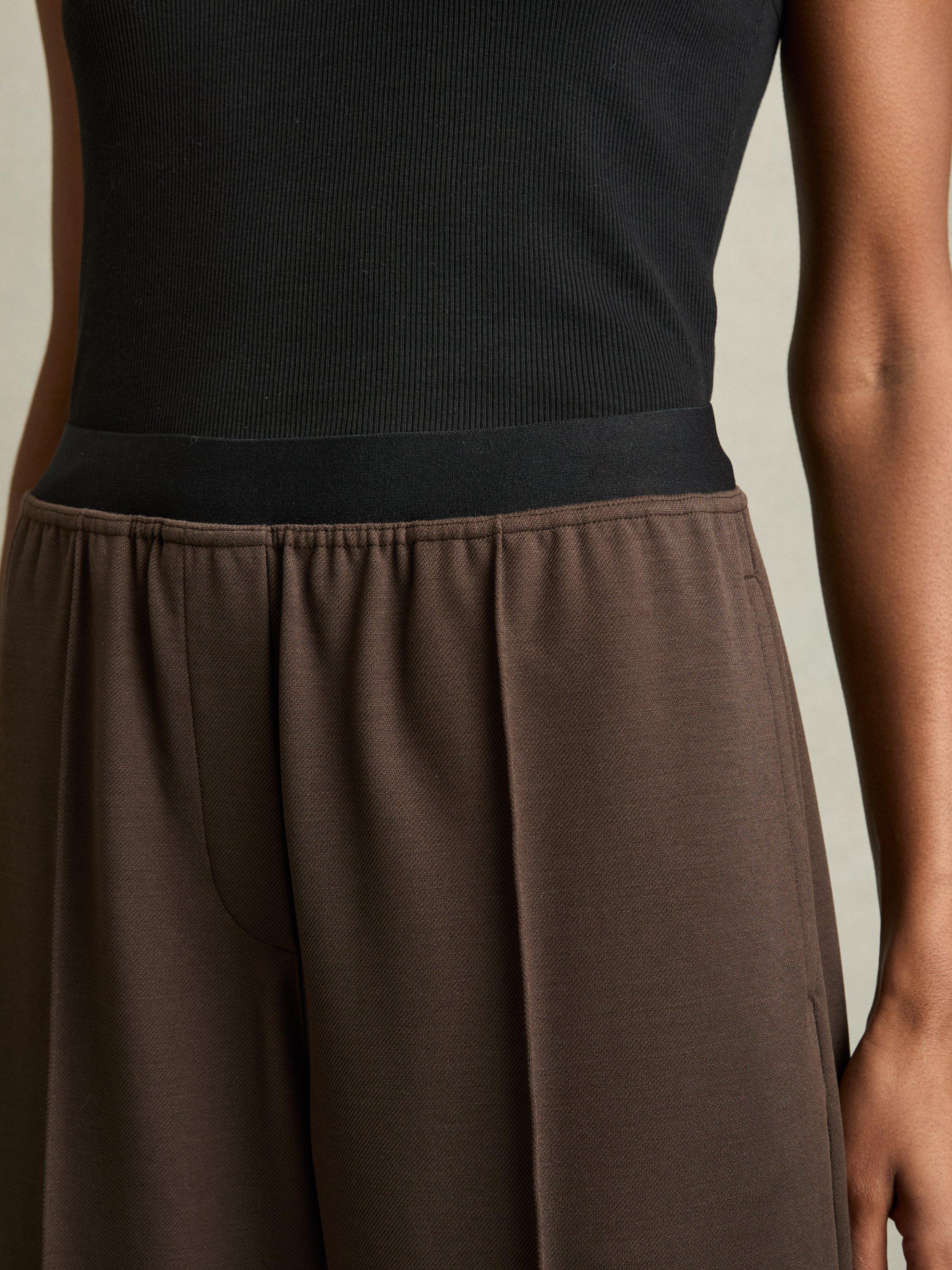 Product image 5 of 5, which shows Reiss Petite Lucia Contrast Waist Wide Leg Trousers, Chocolate Brown, 6Pt