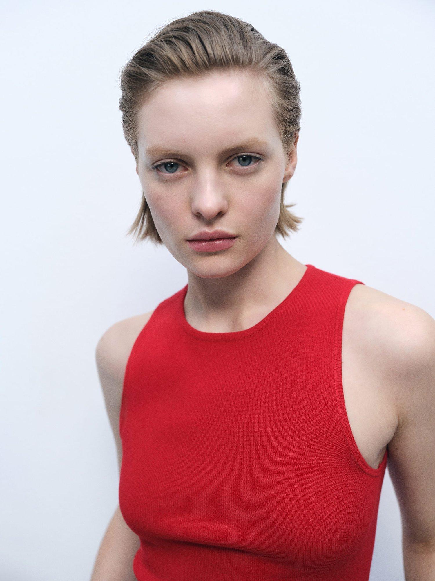 Product image 6 of 9, which shows Mango Hernan Fitted Tank, Red, S