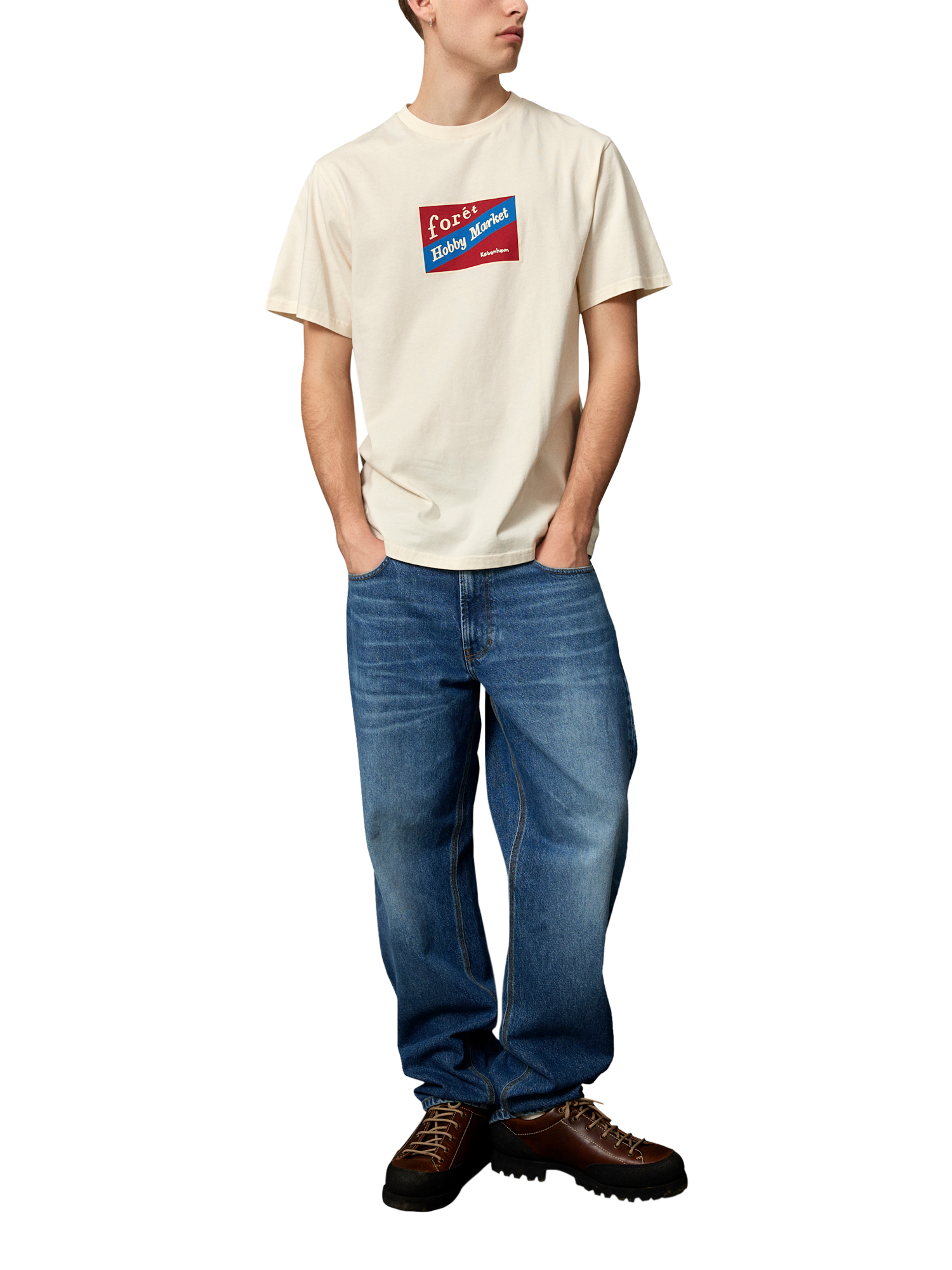 Product image 4 of 4, which shows forét Hobby T-Shirt, Cloud, M