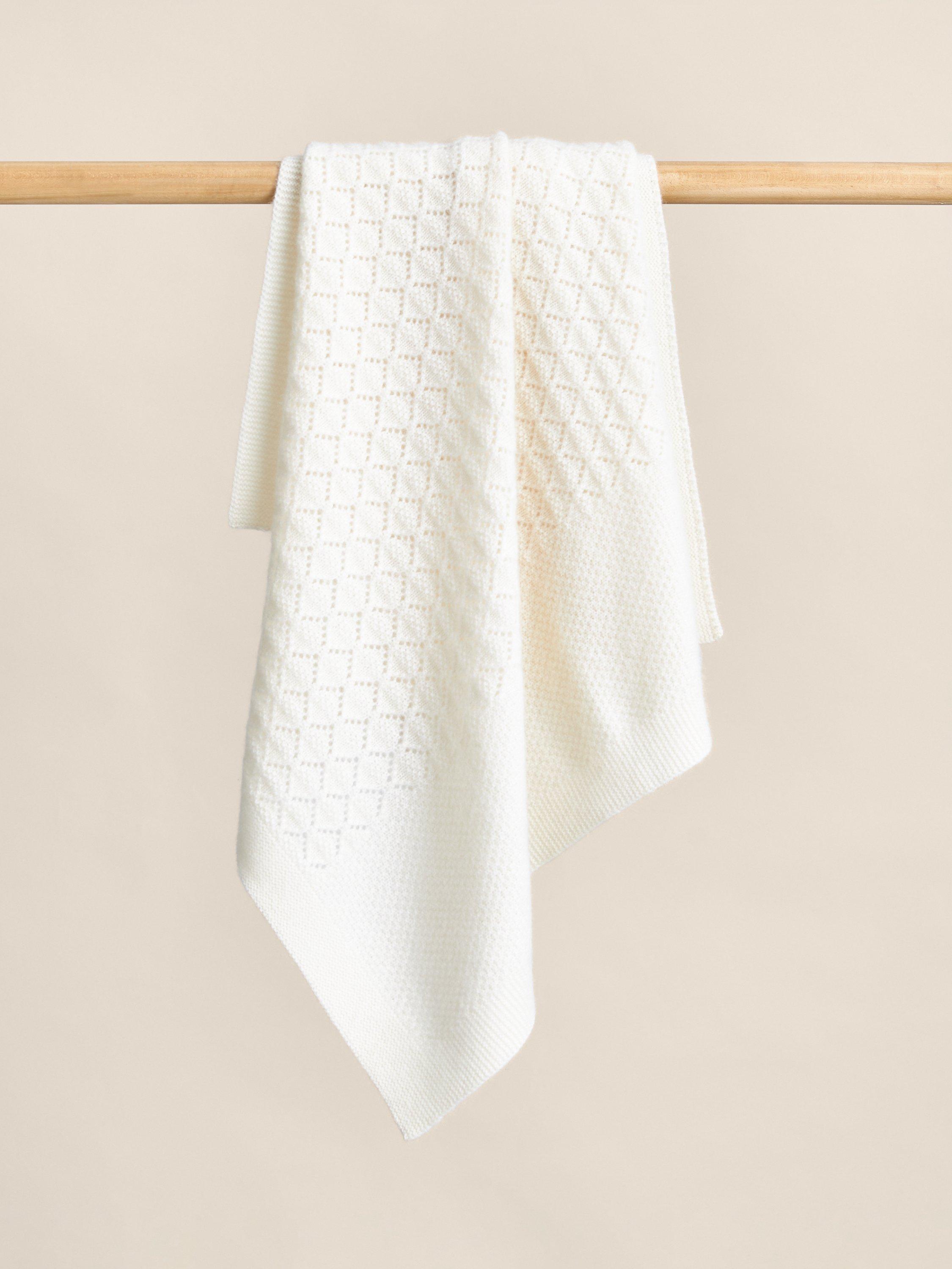 Product image 1 of 4, which shows LOU IVORY WHOF One