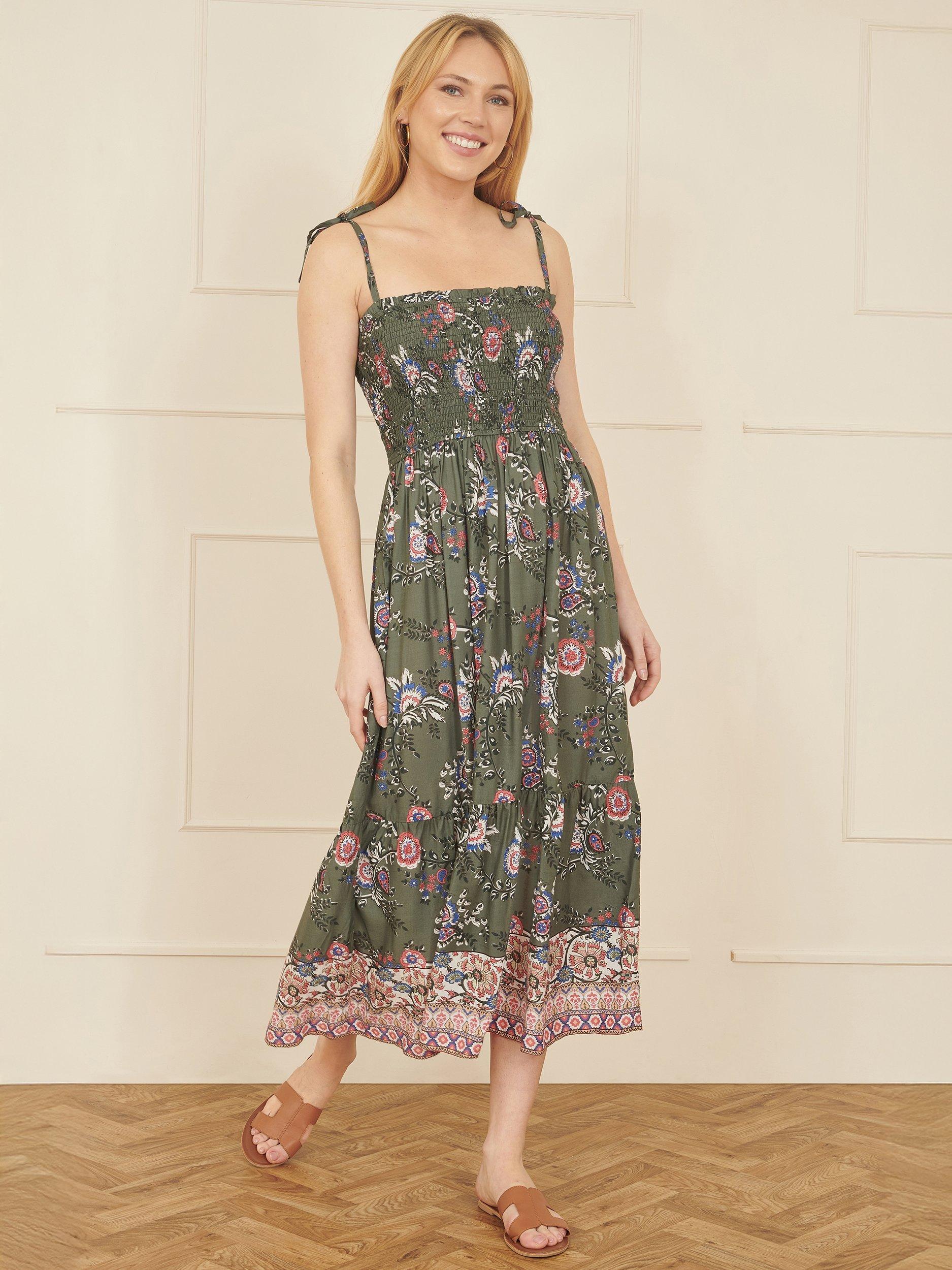 Product image 2 of 5, which shows Yumi Paisley Ruched Bodice Midi Dress, Green, 8