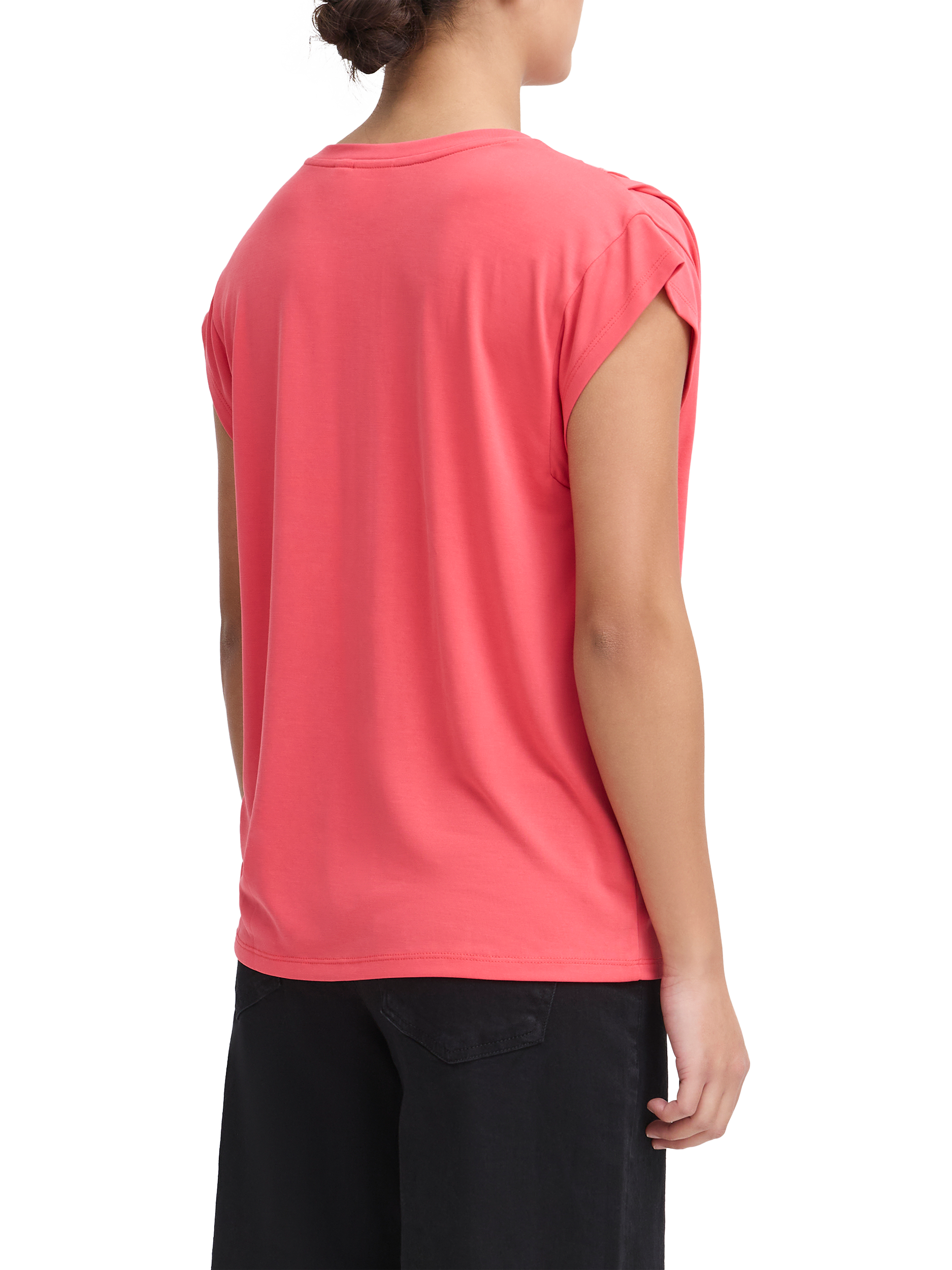 Product image 2 of 7, which shows ICHI Lisken Round Neck T-Shirt, Geranium, XS