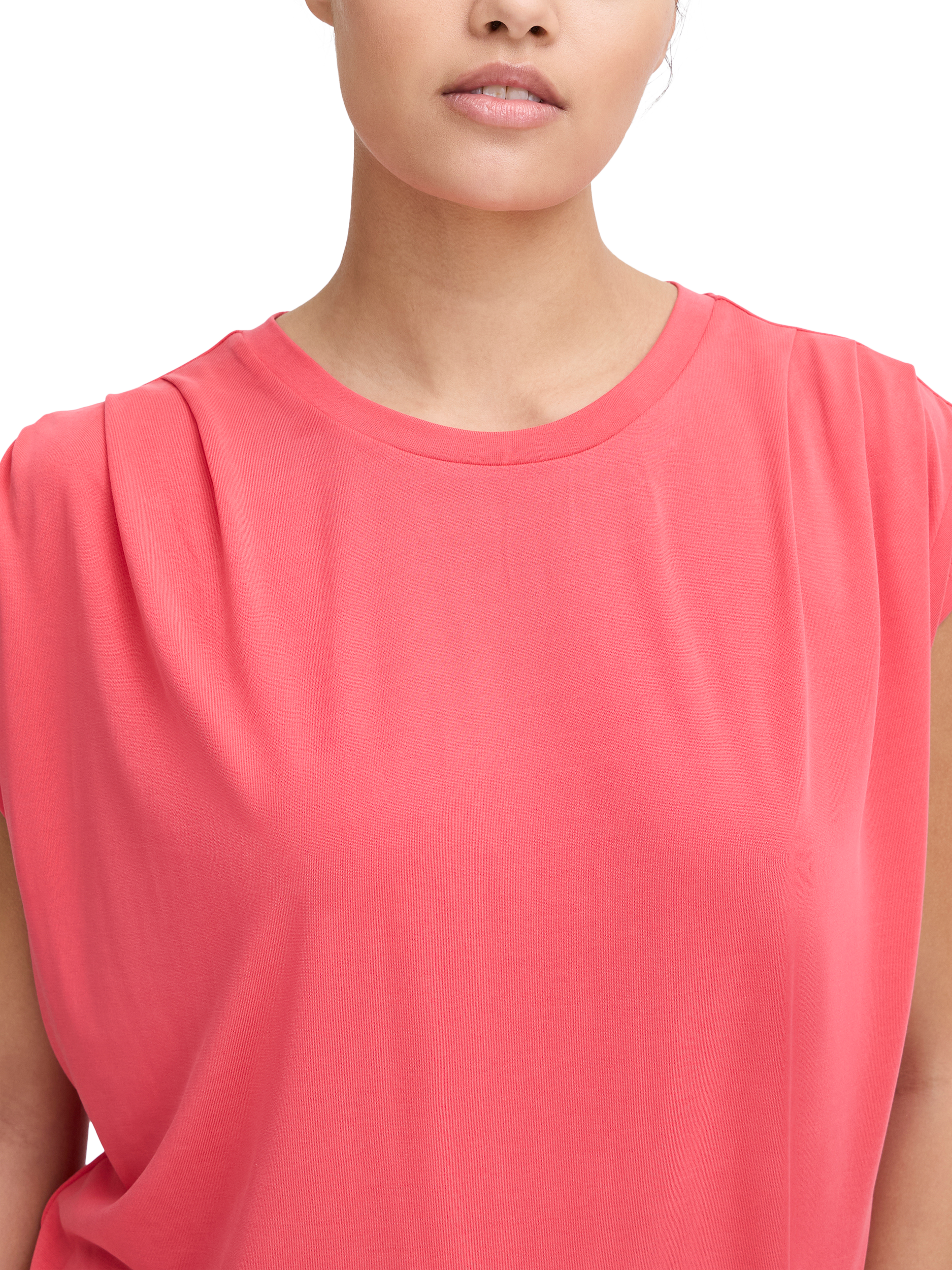 Product image 4 of 7, which shows ICHI Lisken Round Neck T-Shirt, Geranium, XS
