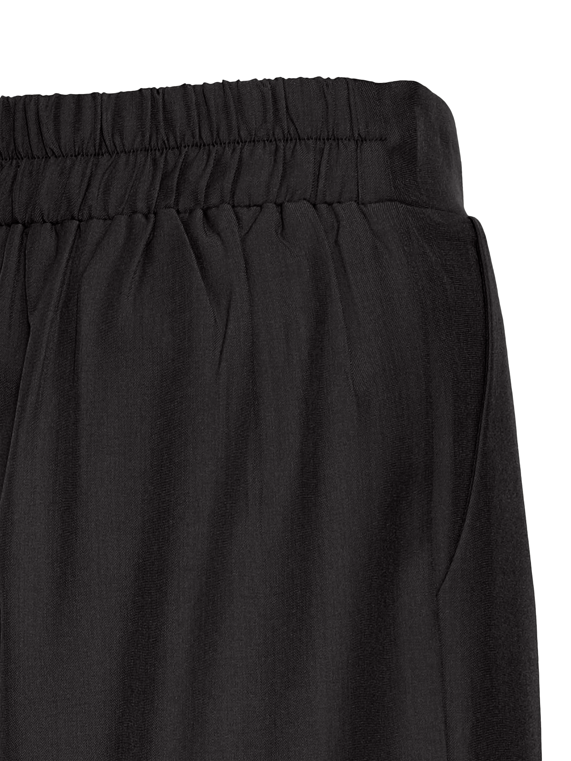 Product image 7 of 7, which shows ICHI Dorthea Wide Leg Culottes, Black, 8