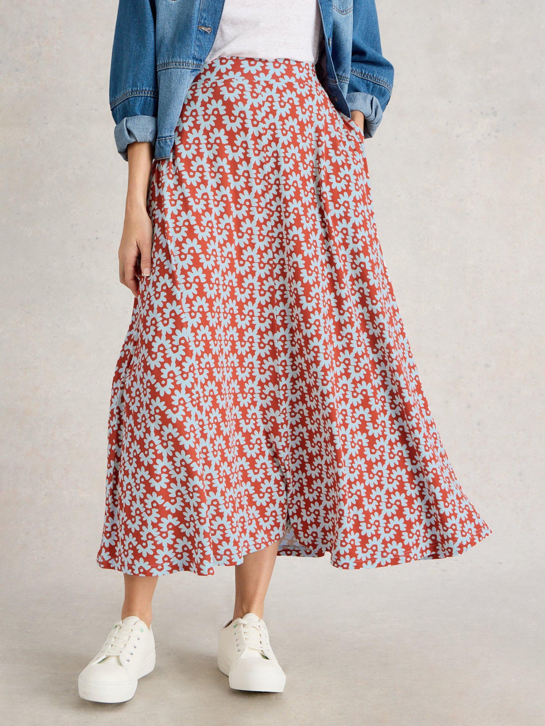 Product image 4 of 6, which shows White Stuff Jada Pattern Maxi Skirt, Red/White, 8