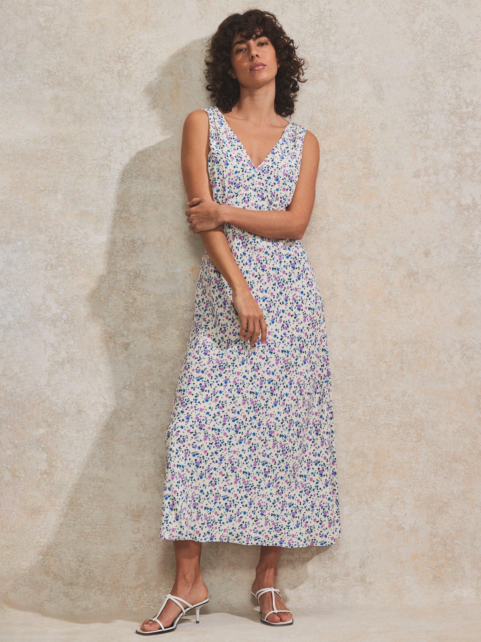 Product image 1 of 4, which shows Ro&Zo Ditsy V Neck Dress, White, 6