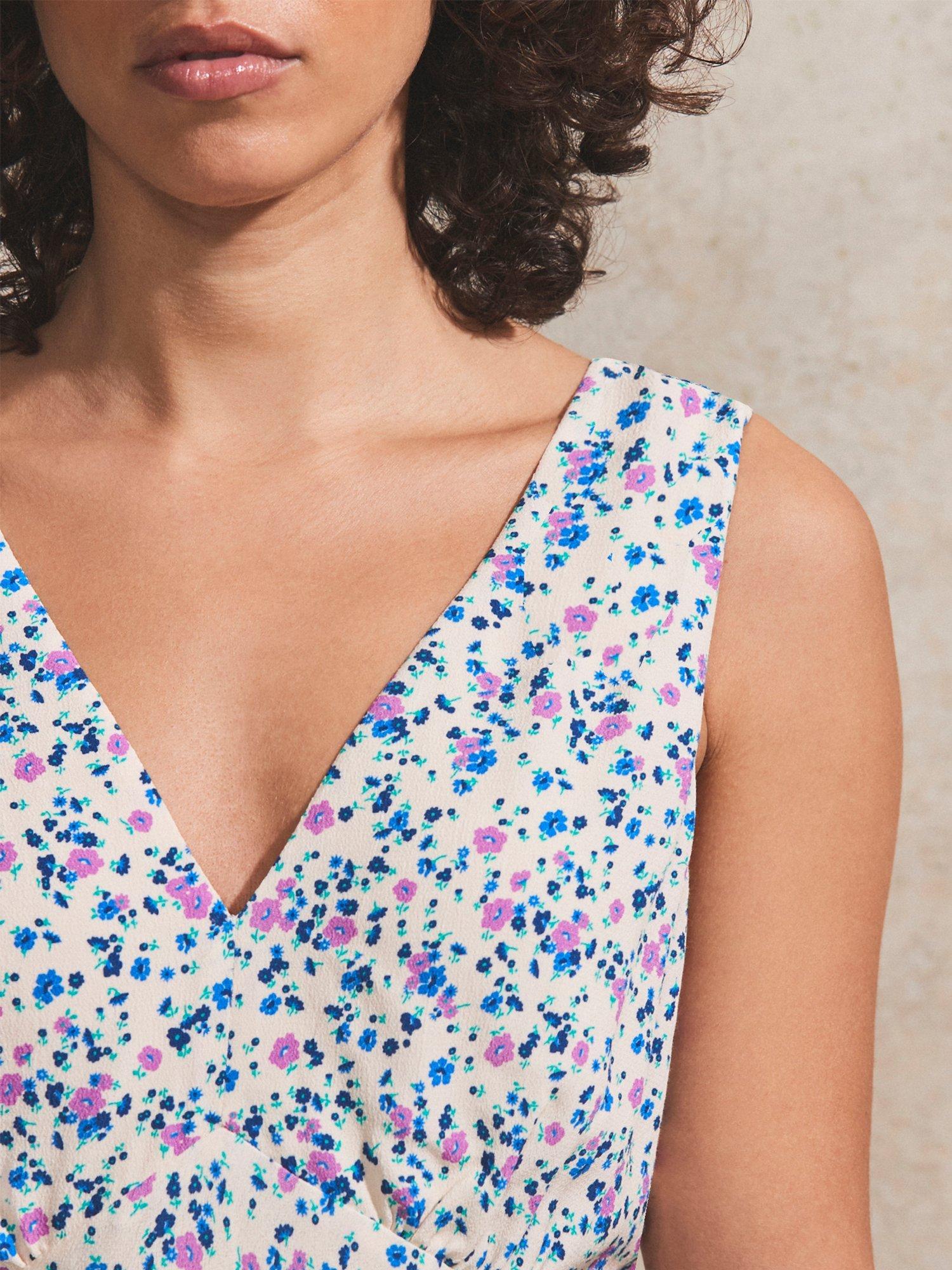 Product image 3 of 4, which shows Ro&Zo Ditsy V Neck Dress, White, 6