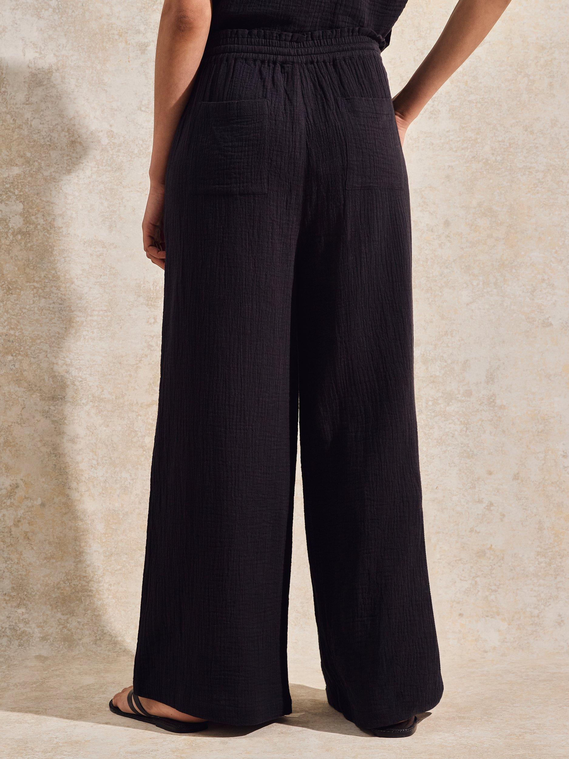 Product image 3 of 4, which shows Ro&Zo Petite Cotton Tailored Wide Leg Trousers, Black, 6Pt