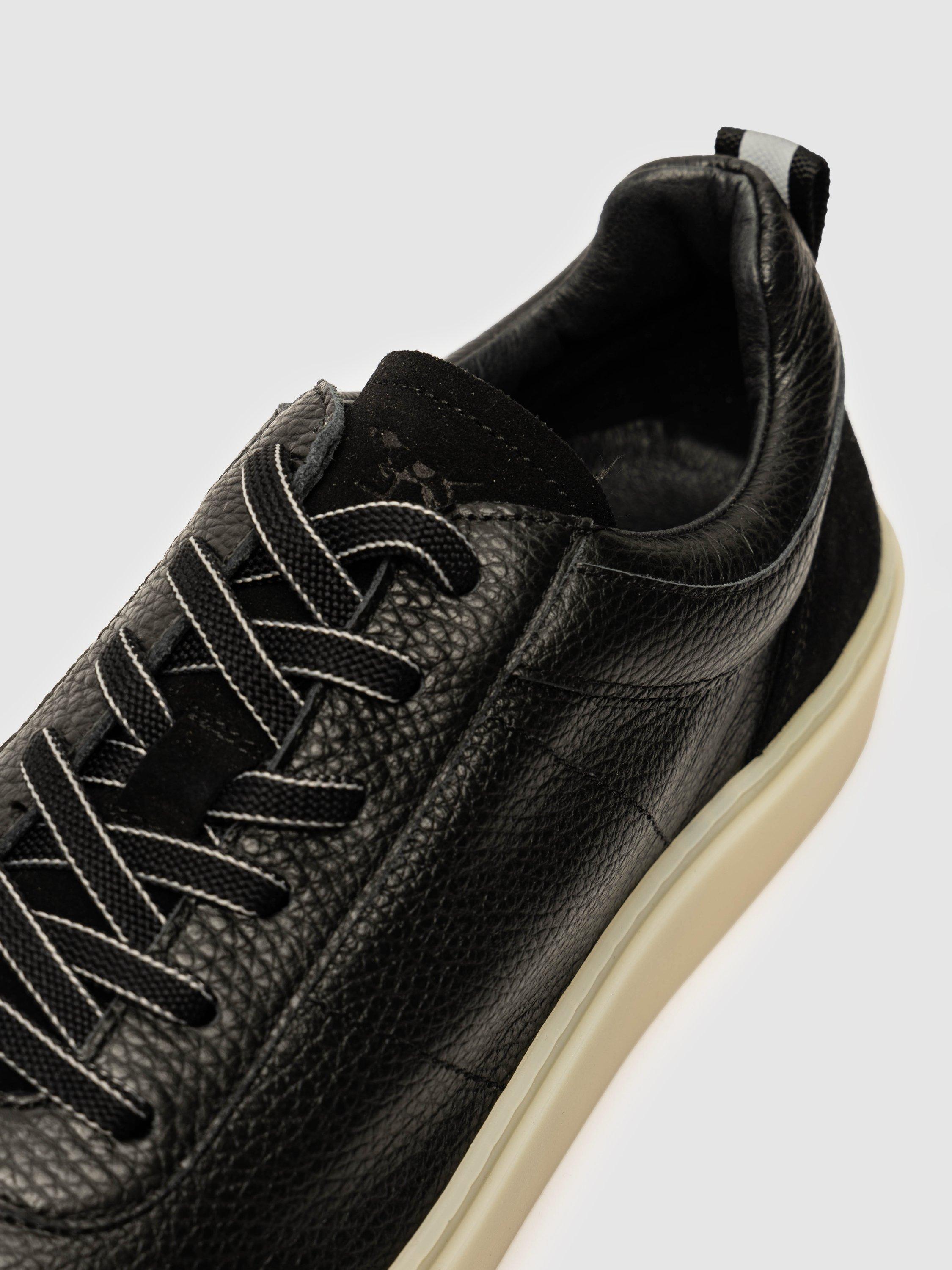 Product image 10 of 10, which shows Rodd & Gunn Vermont Leather Lace Up Trainers, Nero, 7
