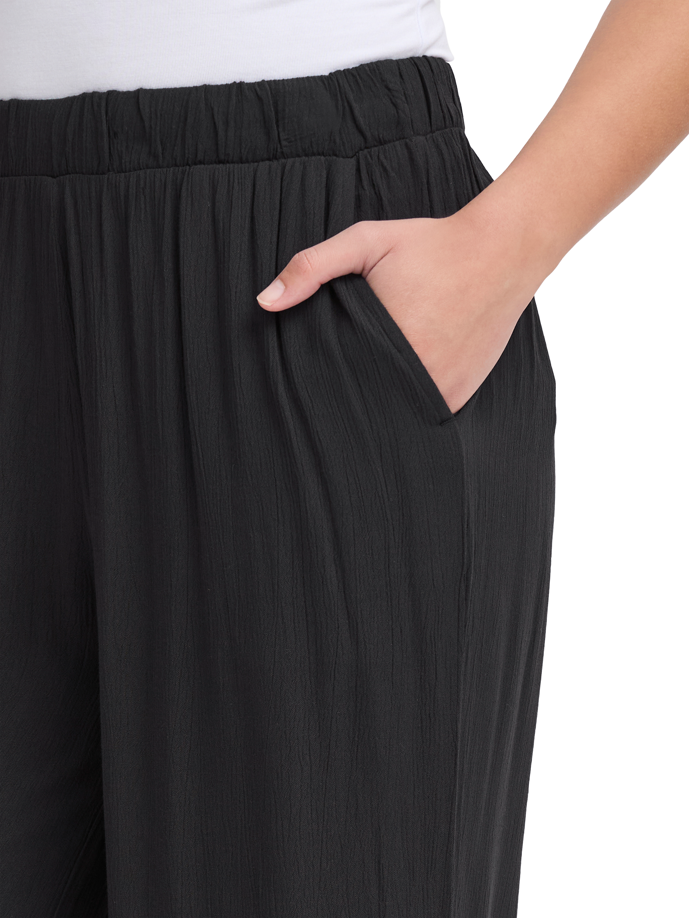 Product image 4 of 7, which shows ICHI Marrakech Wide Leg Cropped Trousers, Black, XS