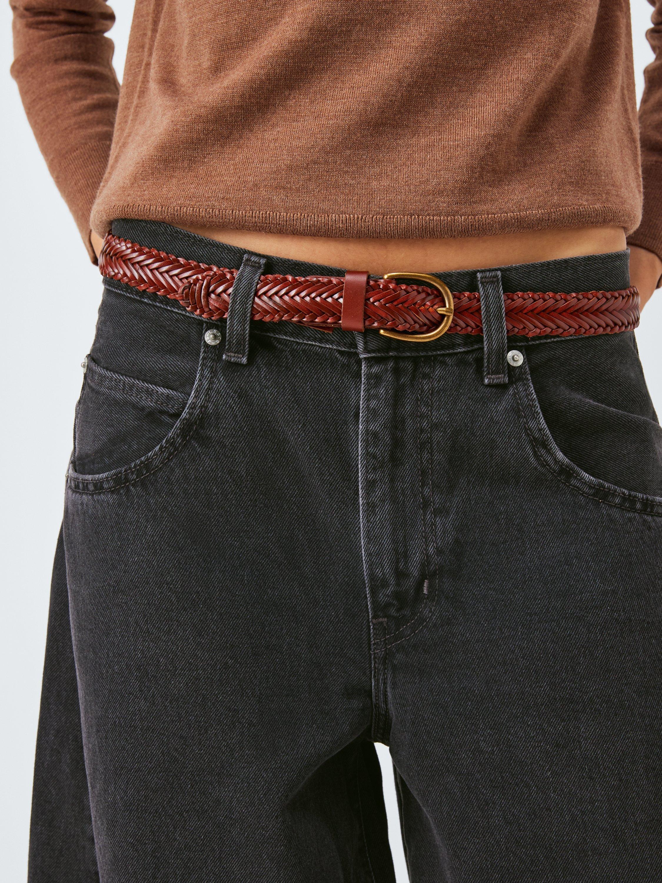 Product image 5 of 6, which shows Levi's Mid Rise Supper Baggy Barrel Leg Jeans, Open Mind, W24/L30