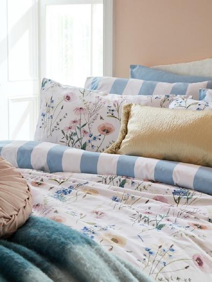 Laura Ashley Alford Meadow 200 Thread Count Duvet Cover Set - view 2, Multi