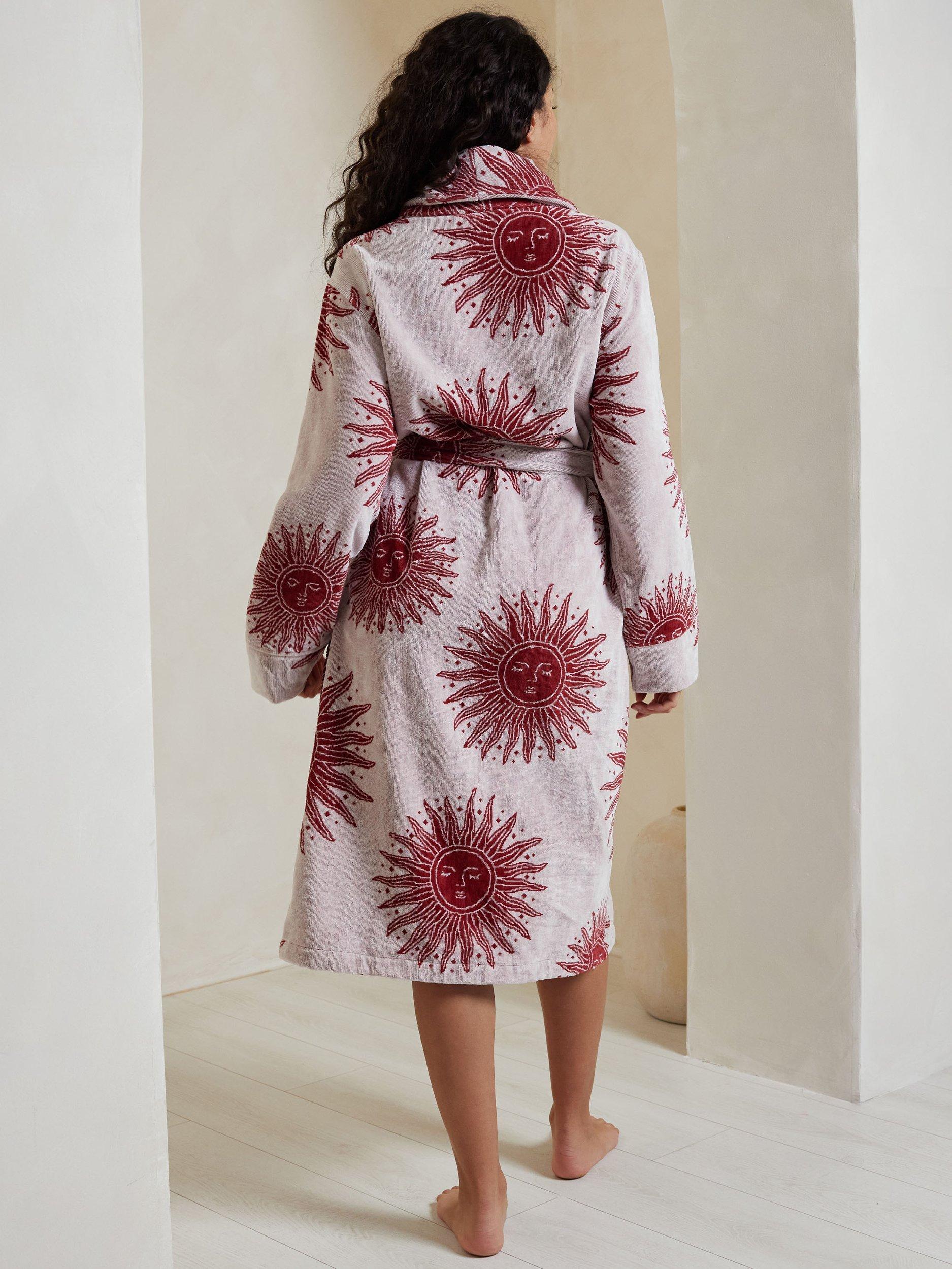 Product image 3 of 4, which shows Chelsea Peers Bohemian Sun Towelling Dressing Gown, Red, 6-8
