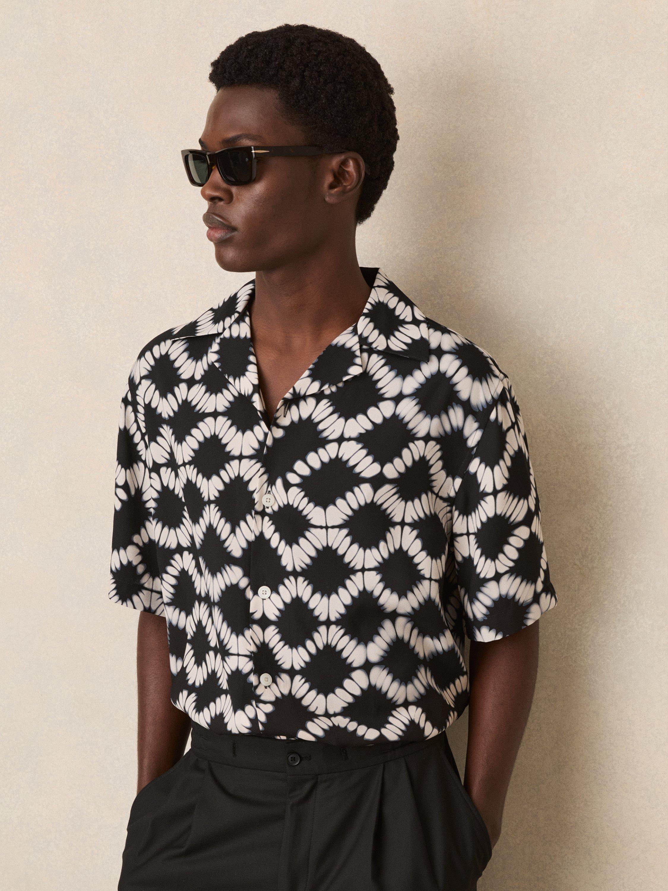 Product image 1 of 5, which shows Reiss Makarb Abstract Floral Regular Fit Shirt, Black/Multi, S