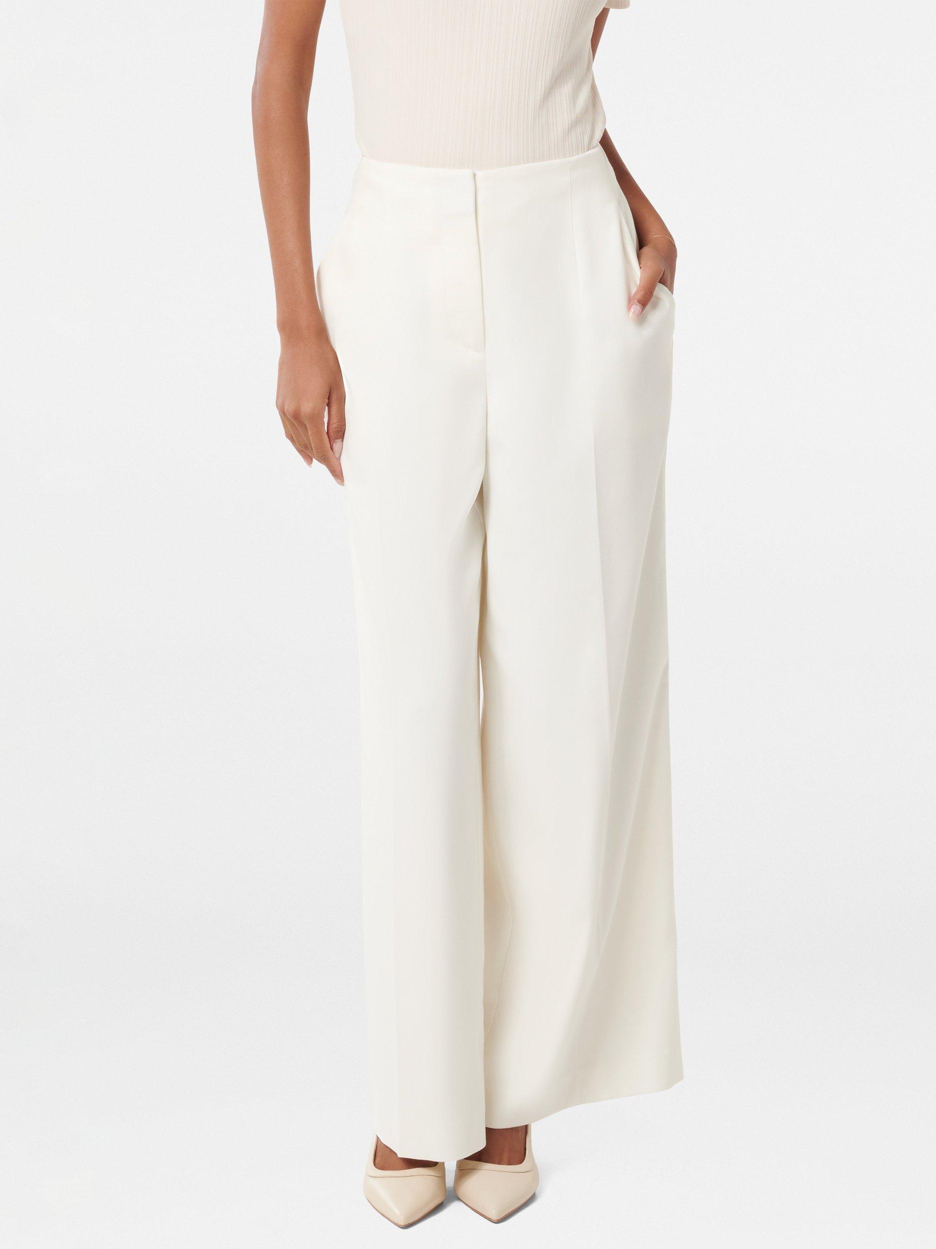 Product image 1 of 5, which shows Forever New Frieda Petite Wide Leg Trousers, Porcelain, 4