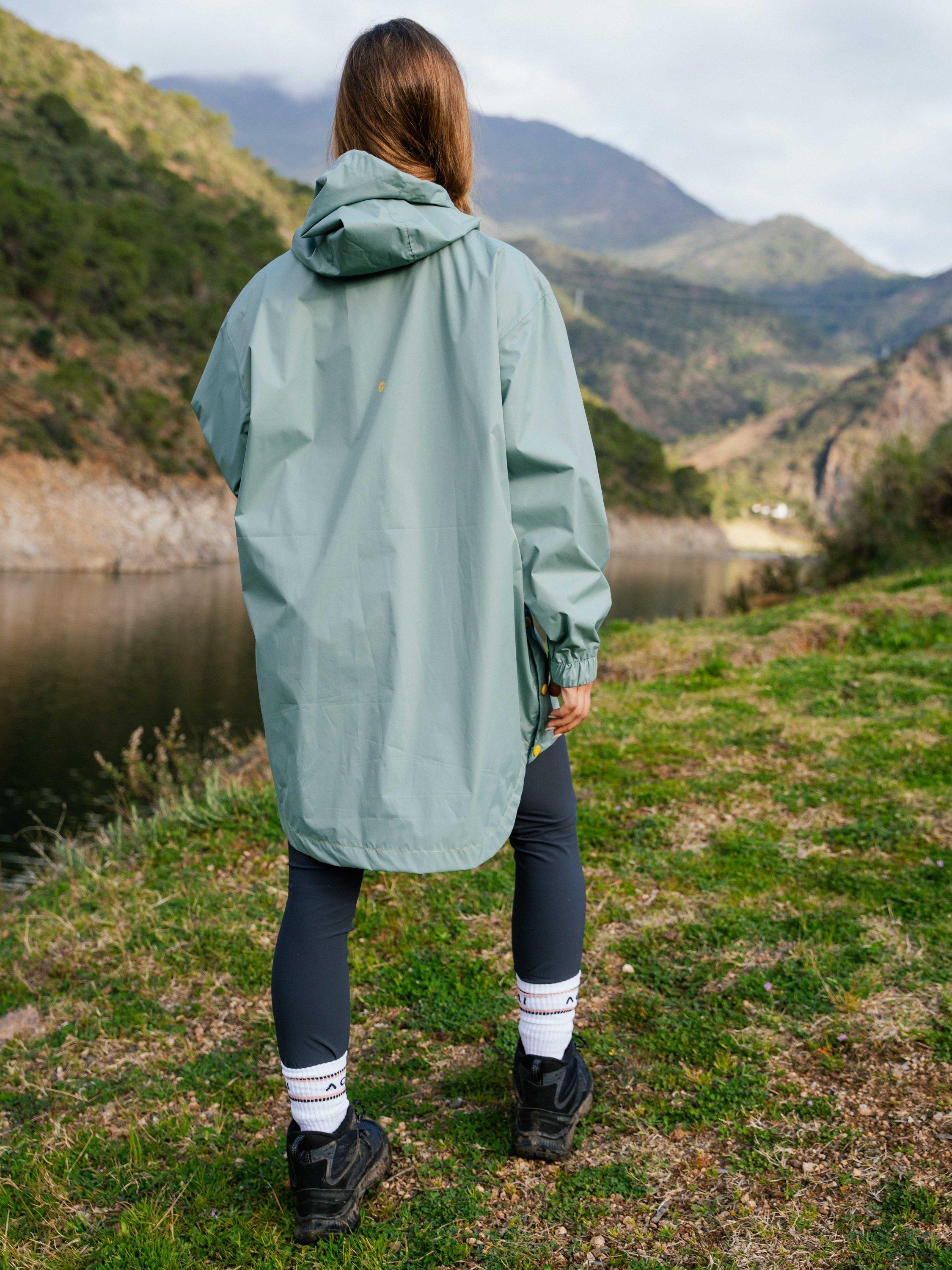 Product image 3 of 5, which shows ACAI Raindrop Windproof Packaway Jacket, Lilypad, 6