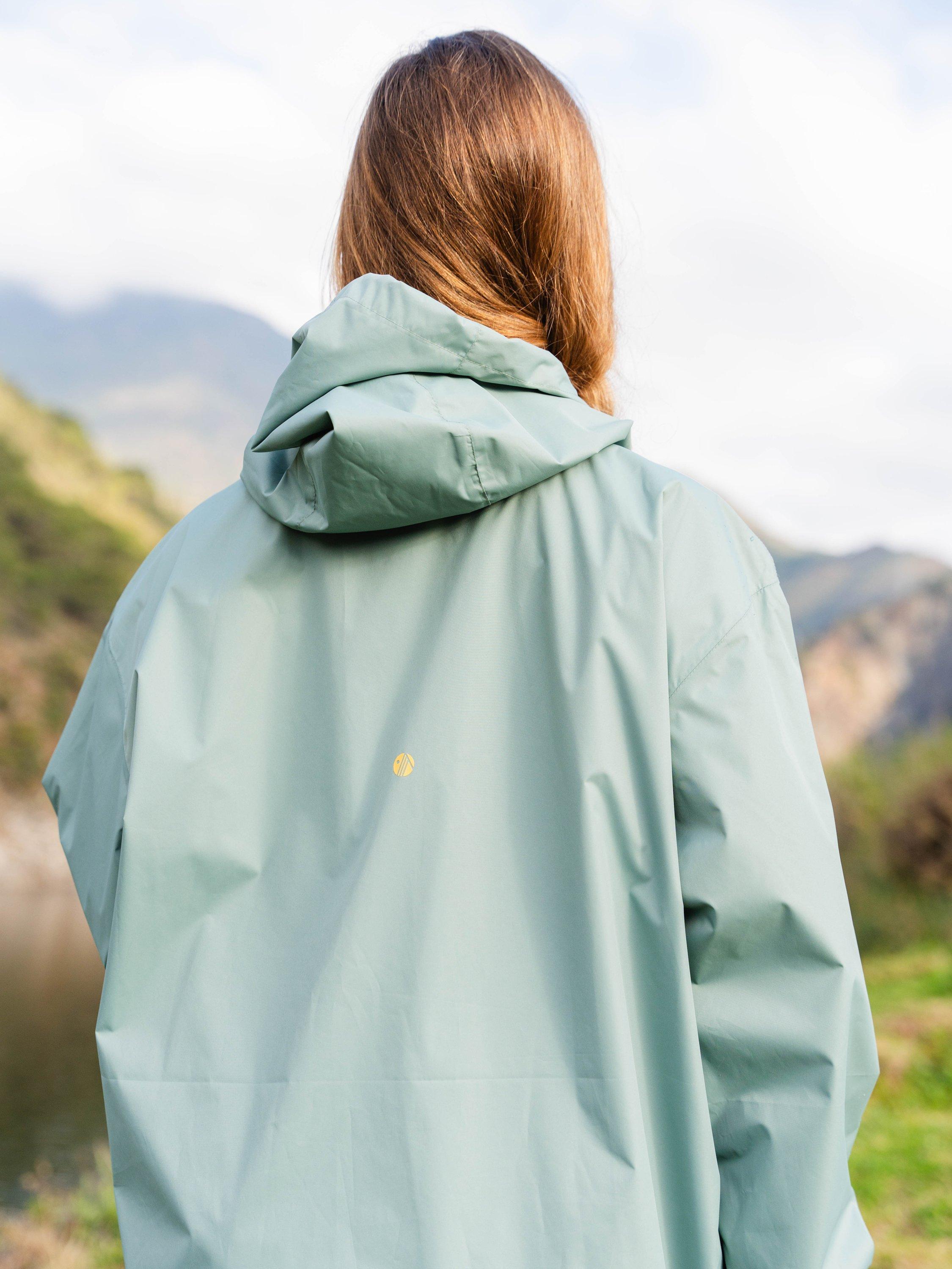 Product image 4 of 5, which shows ACAI Raindrop Windproof Packaway Jacket, Lilypad, 6