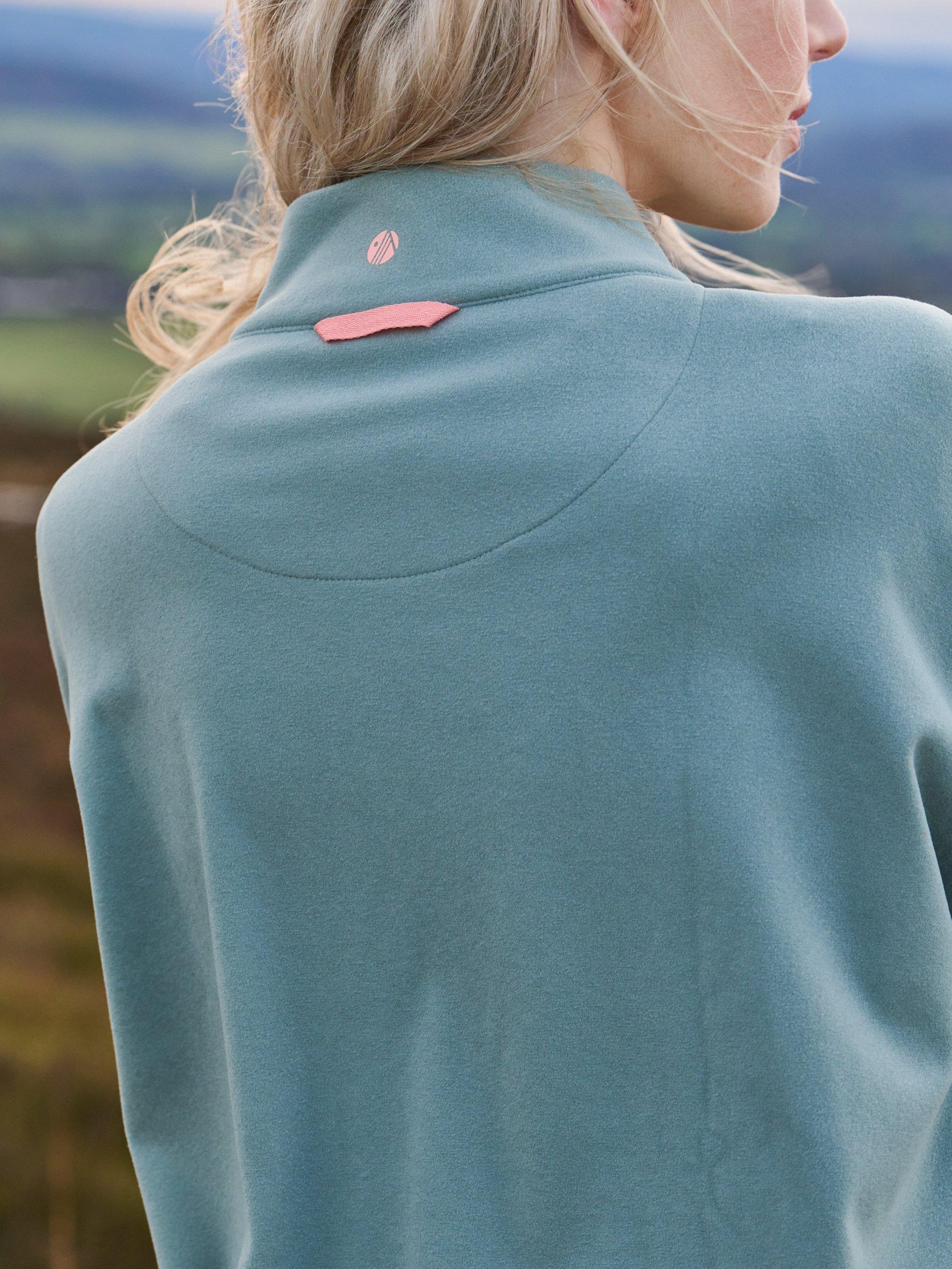 Product image 2 of 5, which shows ACAI Escape Fleece, Lily Pad, 6