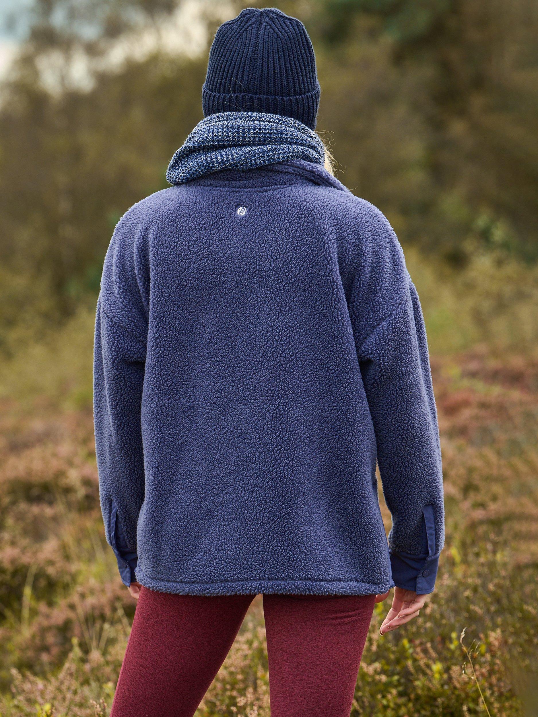 Product image 4 of 7, which shows ACAI On The Go Sherpa Fleece, Nightshadow Blue, 6