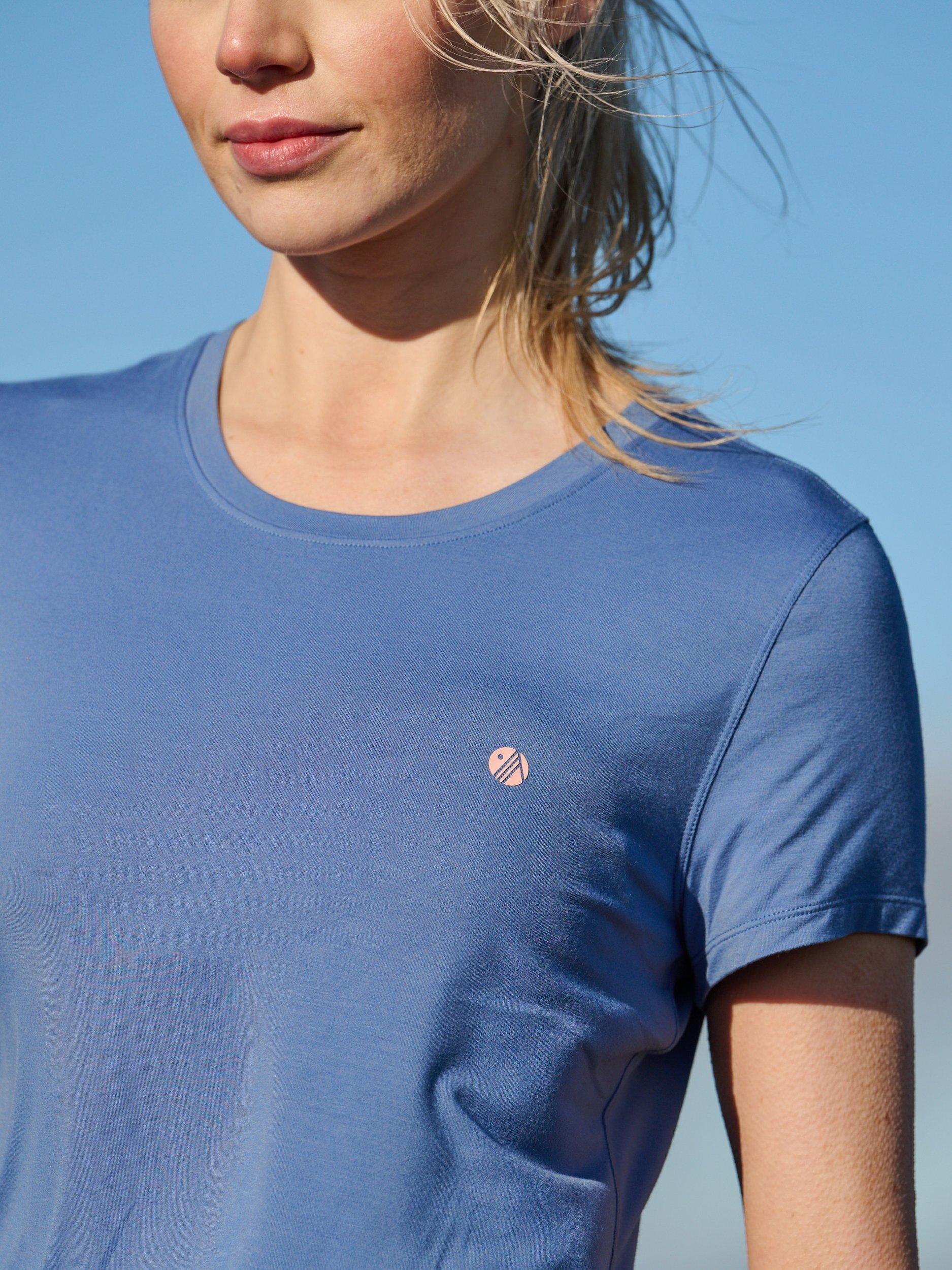 Product image 2 of 5, which shows ACAI On The Go T-Shirt, Riverside, 6