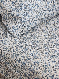 Piglet in Bed Mini Meadow Washed Cotton Fitted Sheet, Blue