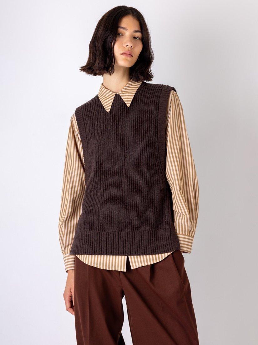 Product image 1 of 5, which shows VIVERE Isabel Rib Knit Tank Top, Burgundy, XS