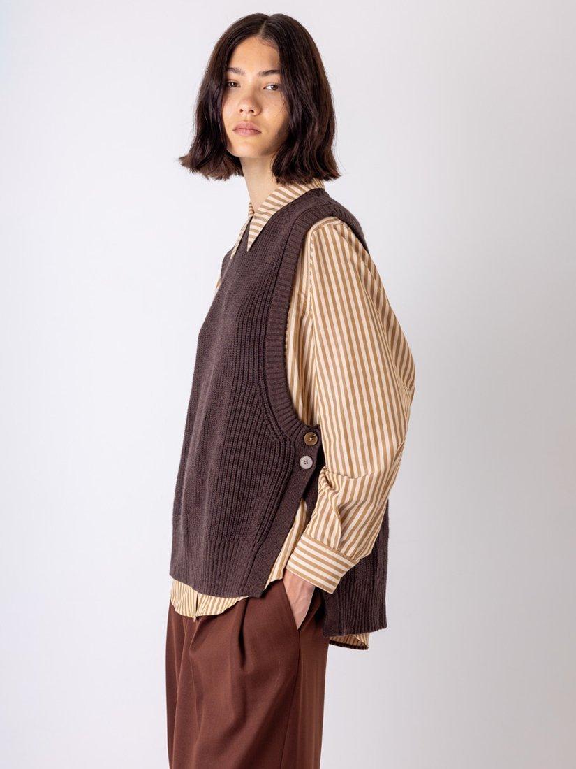 Product image 3 of 5, which shows VIVERE Isabel Rib Knit Tank Top, Burgundy, XS