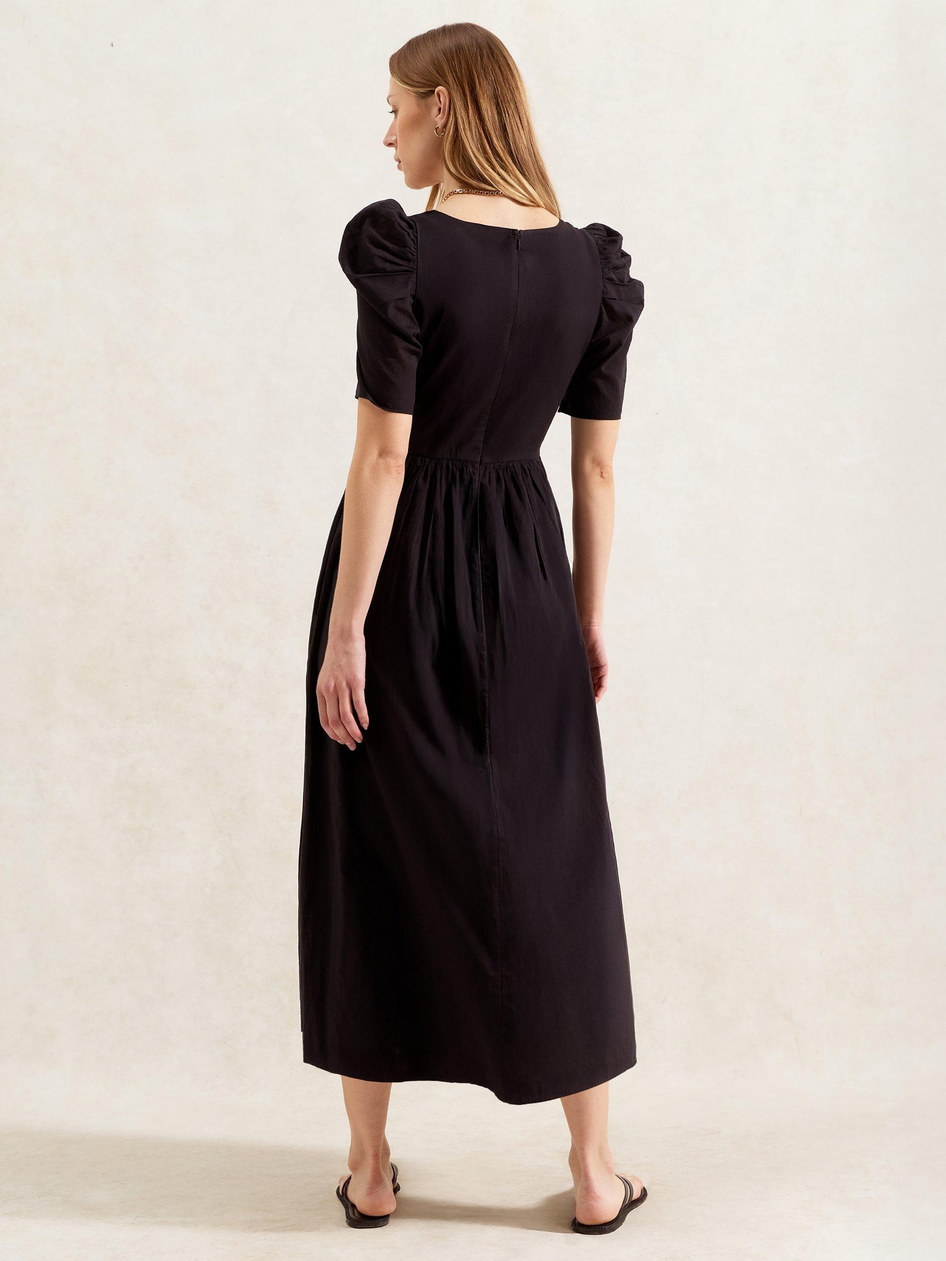 Product image 4 of 4, which shows Ro&Zo Petite Sweetheart Neckline Midi Dress, Black, 6Pt