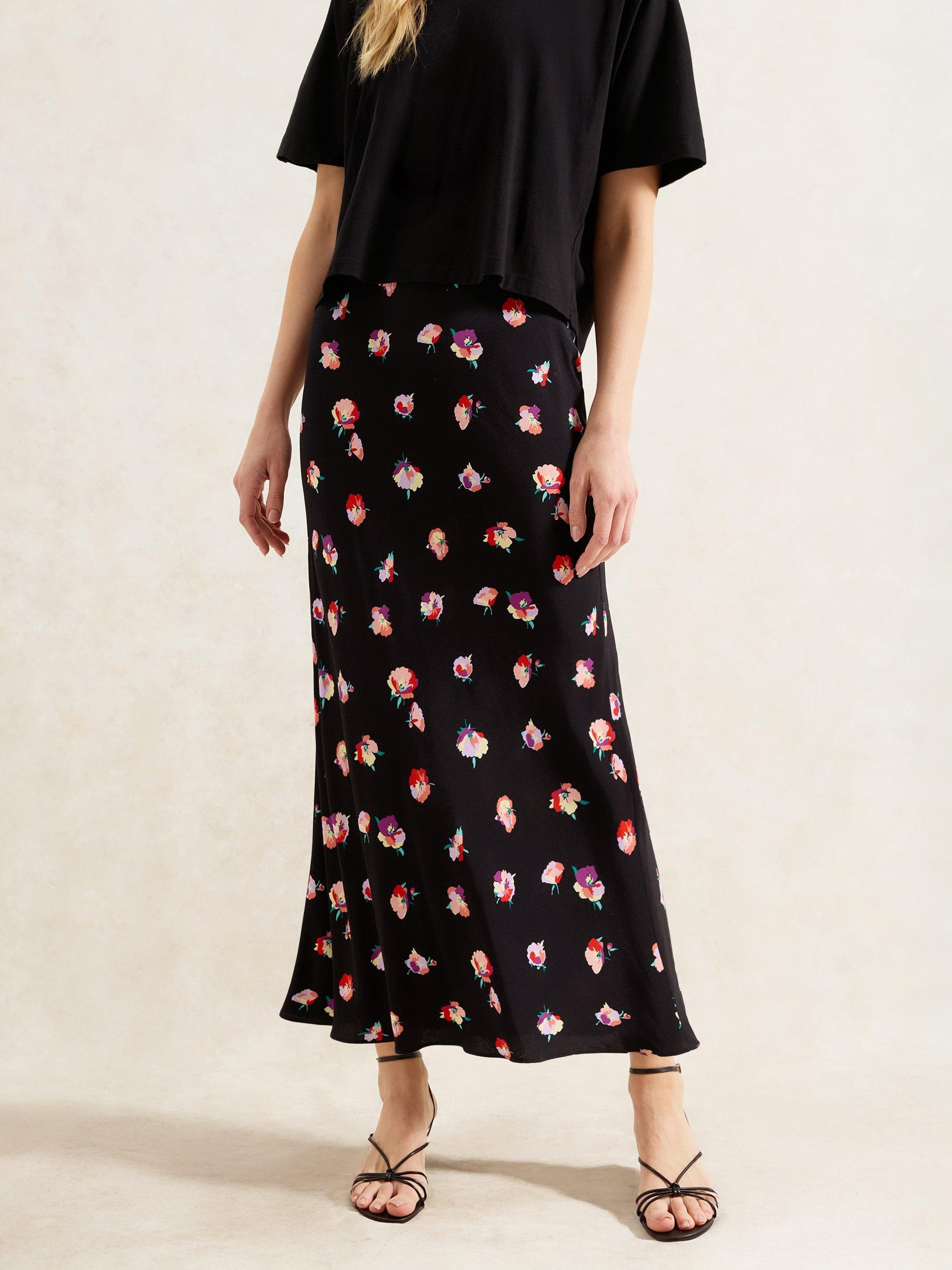 Product image 1 of 4, which shows Ro&Zo Petite Multi Pansy Print Skirt, Black, 6Pt