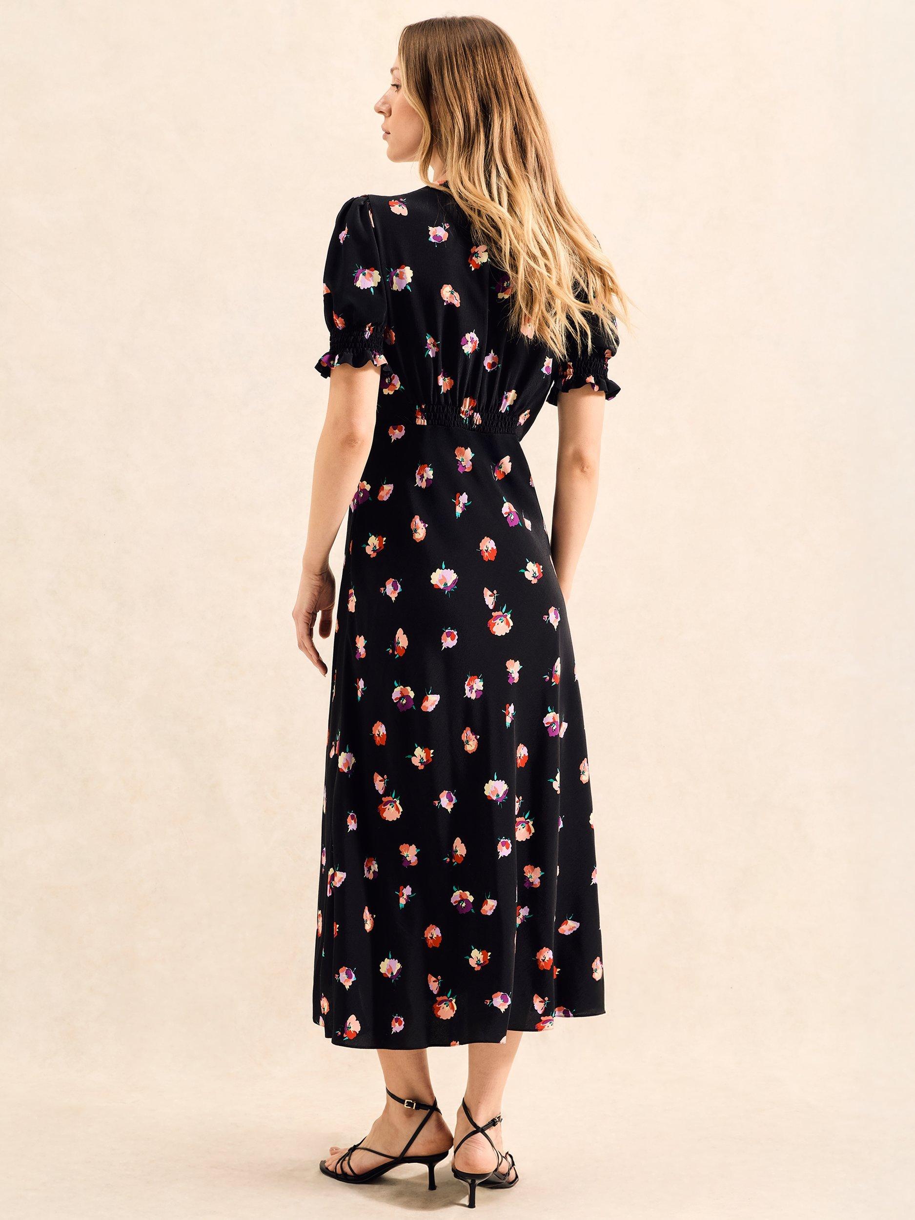 Product image 4 of 4, which shows Ro&Zo Petite Multi Pansy Print Skirt, Black, 6Pt