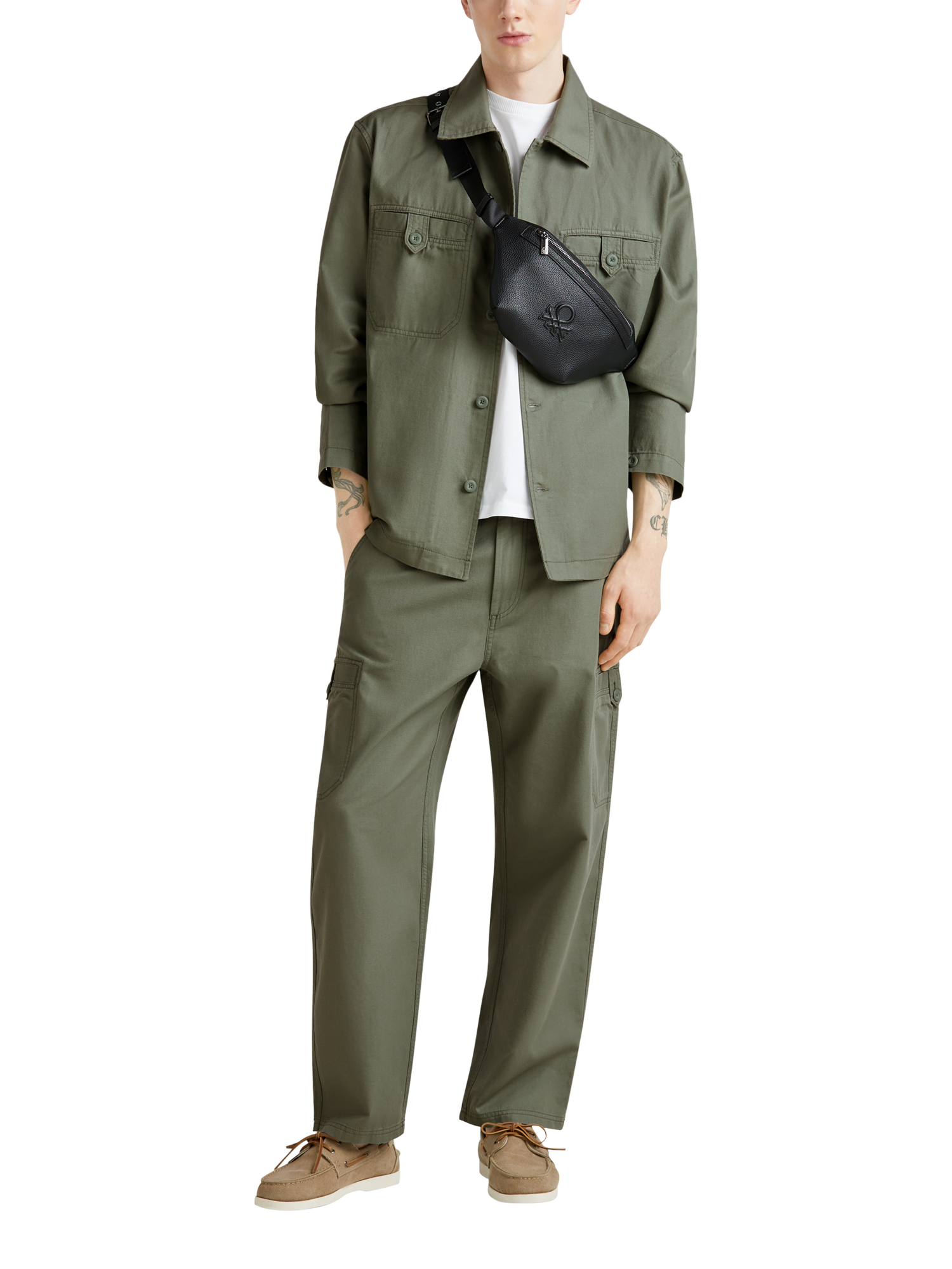 Product image 3 of 5, which shows Benetton Straight Fit Cargo Trousers, Mid Green, 32R