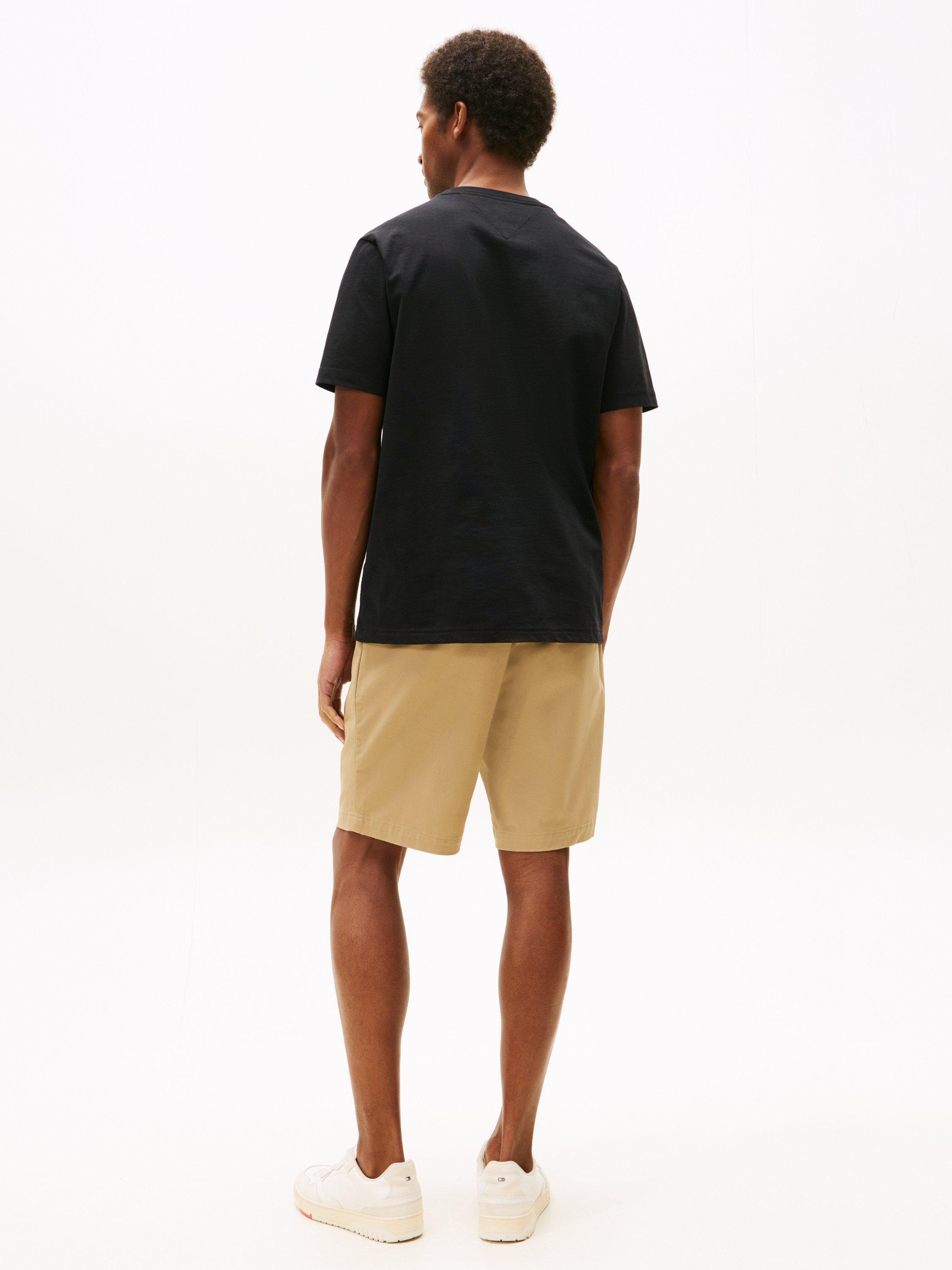 Product image 2 of 5, which shows Tommy Hilfiger Regular Fit T-Shirt, Black/Multi, XXXL