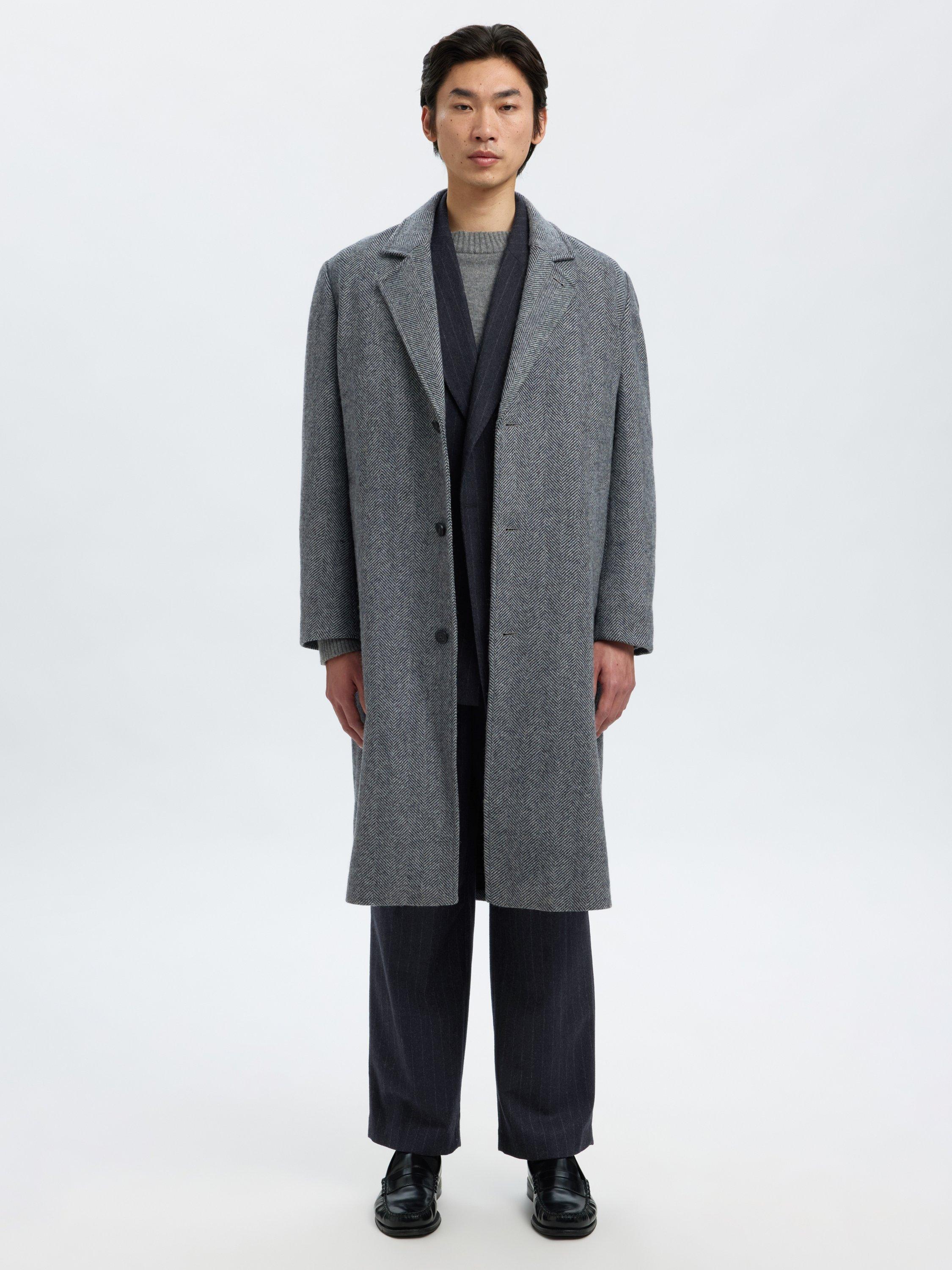 Product image 4 of 6, which shows Selected Anderson Tailored Fit Wool Blend Striped Double Breasted Suit Jacket, Dark Navy, 36R