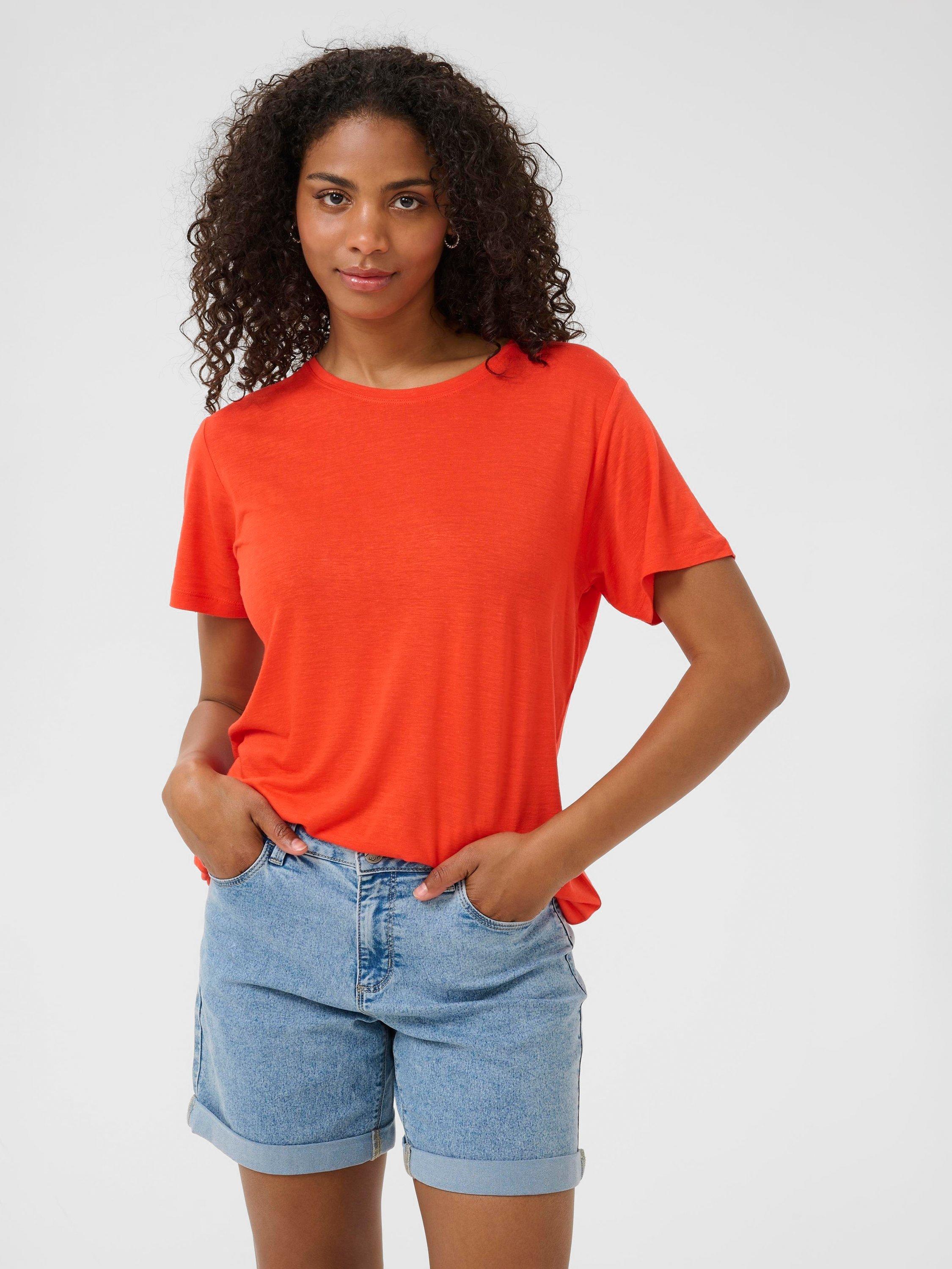 Product image 1 of 5, which shows KAFFE Maria Linen Blend T-Shirt, Grenadine, XS