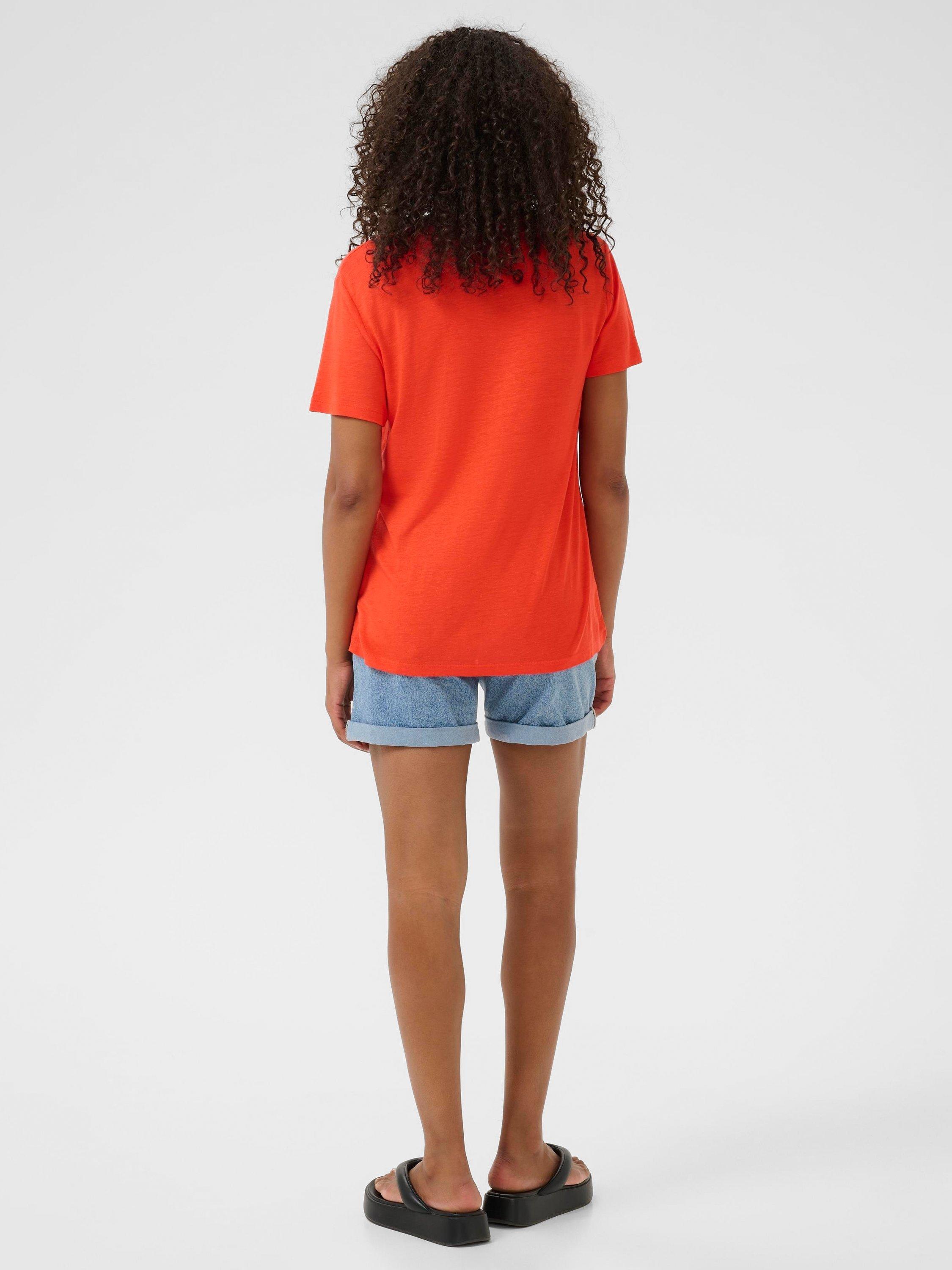 Product image 2 of 5, which shows KAFFE Maria Linen Blend T-Shirt, Grenadine, XS