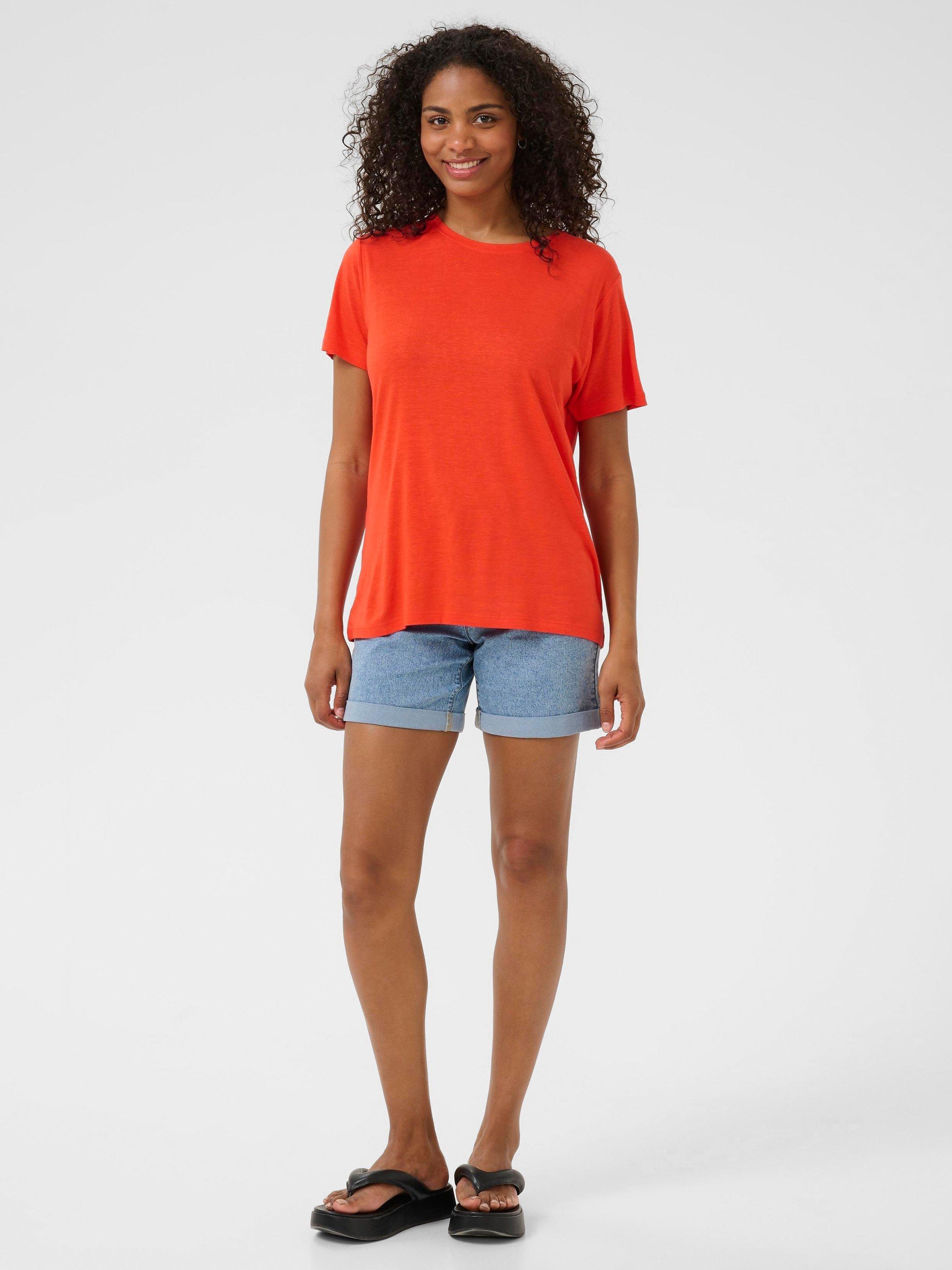 Product image 3 of 5, which shows KAFFE Maria Linen Blend T-Shirt, Grenadine, XS
