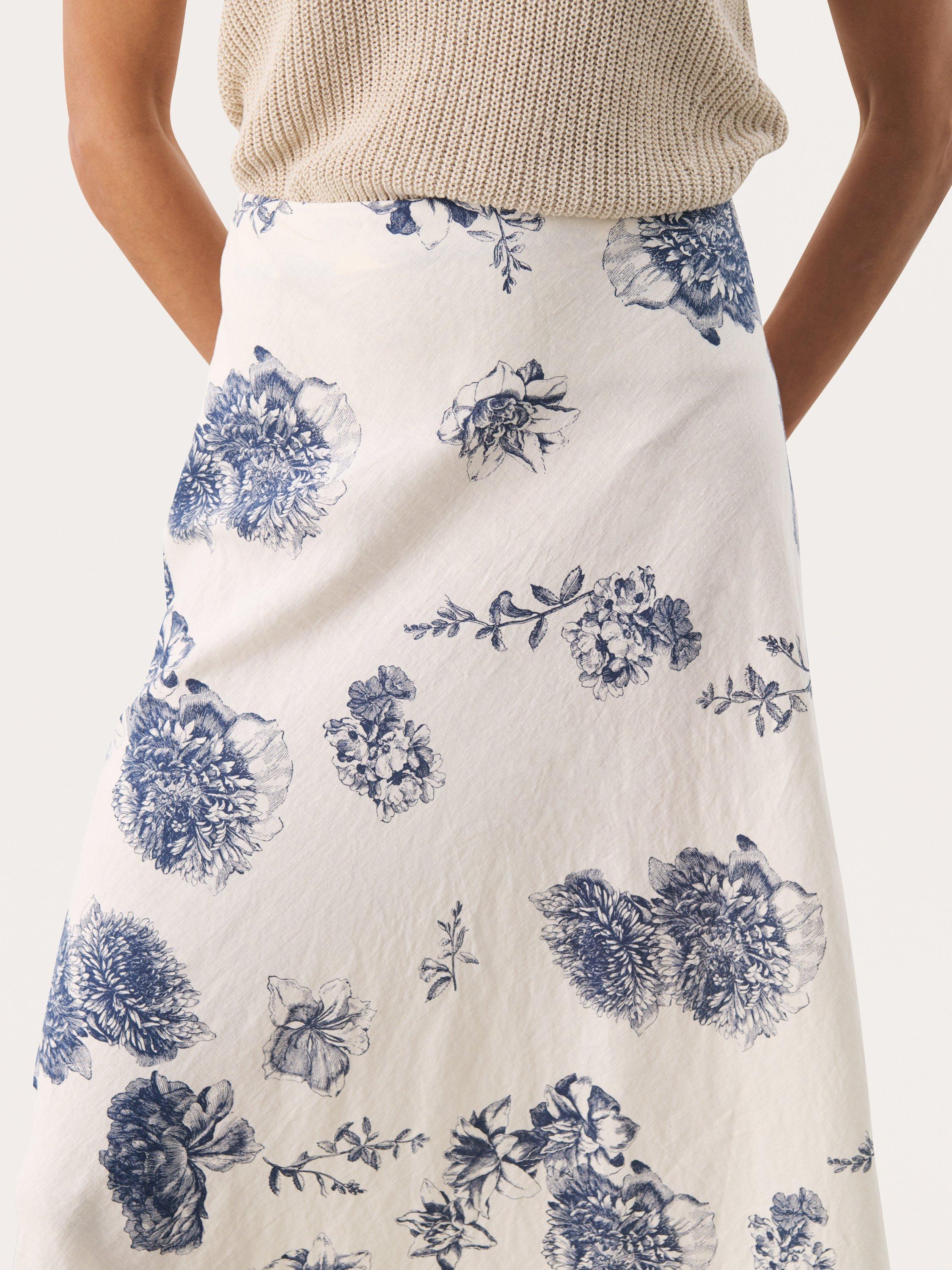 Product image 4 of 6, which shows Part Two Nittas Floral Linen Blend Midi Skirt, Blue/Multi, 8