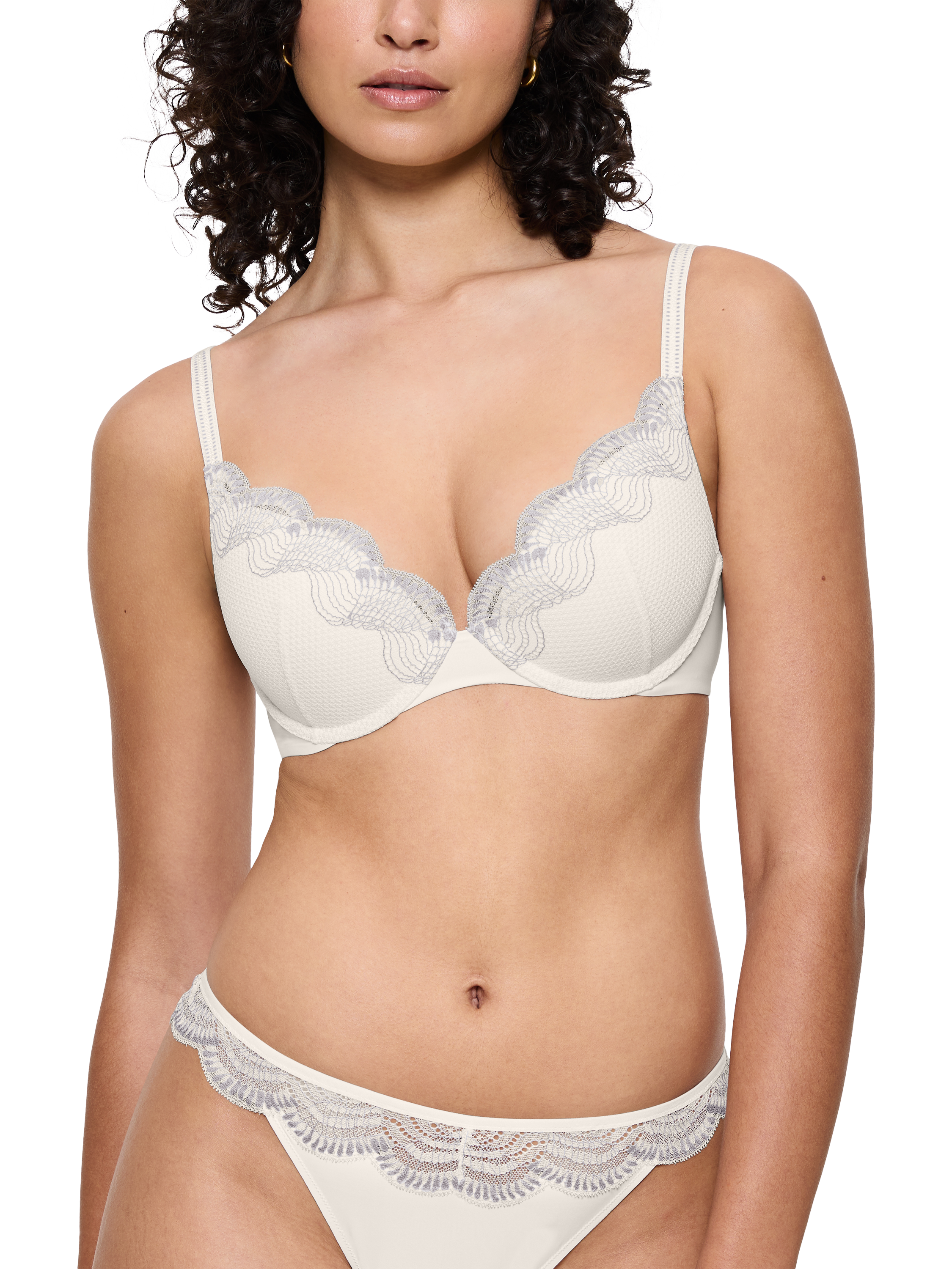 Product image 1 of 4, which shows Triumph Comfort Glam Push-Up Bra, Silk White, 32B
