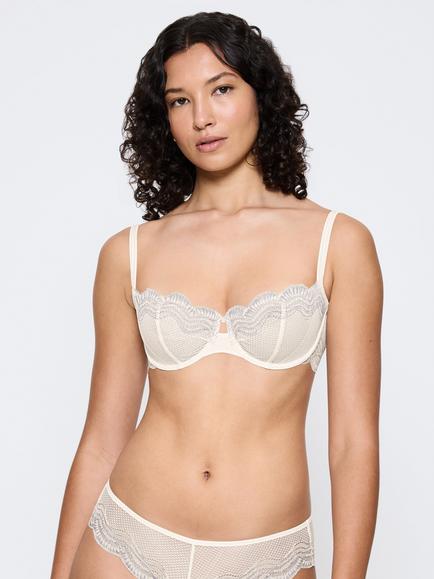 Triumph Comfort Glam Lace Underwired Balconette Bra, Silk White