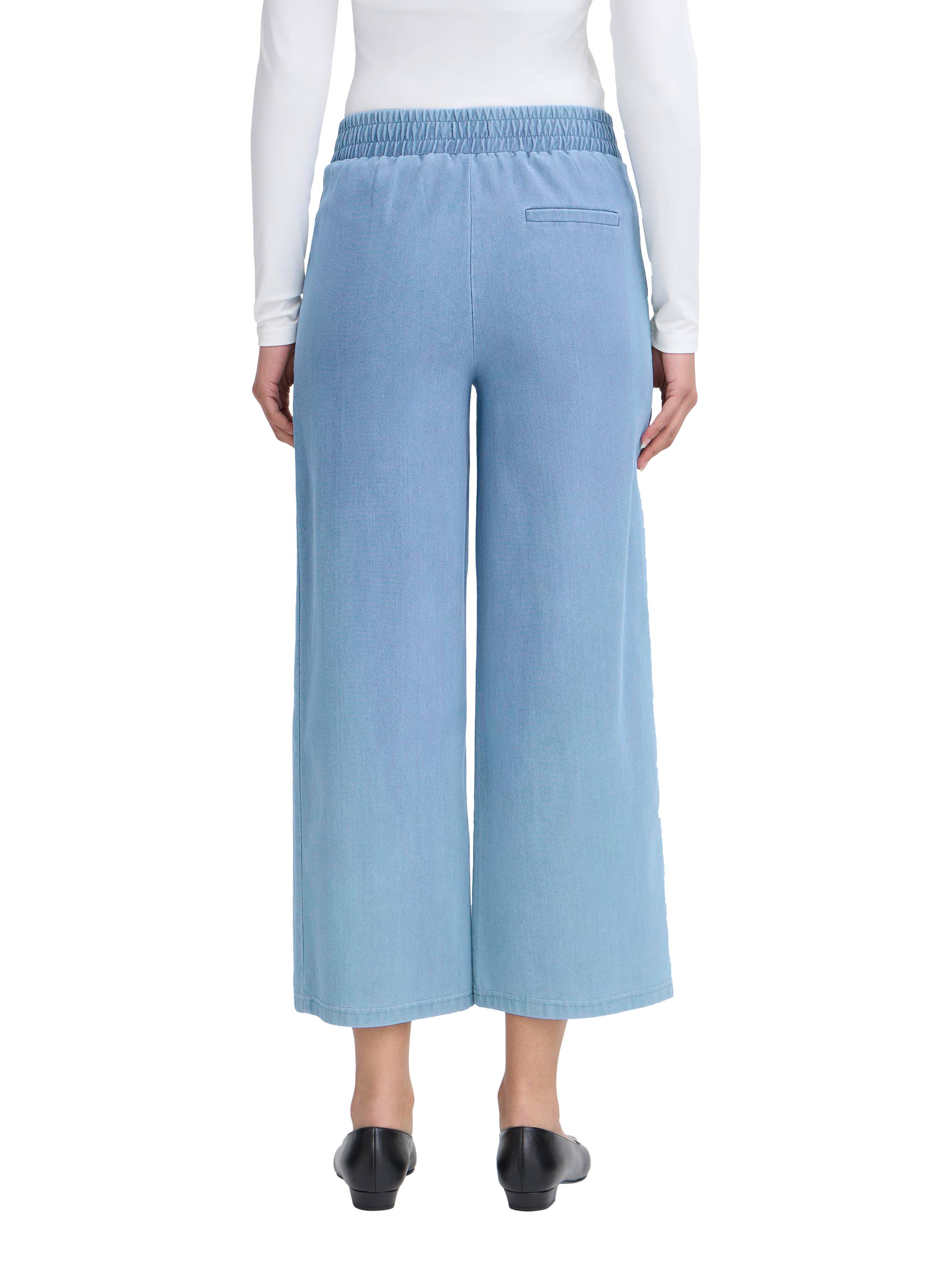 Product image 2 of 7, which shows ICHI Kate Denim Cropped Trousers, Light Blue, S