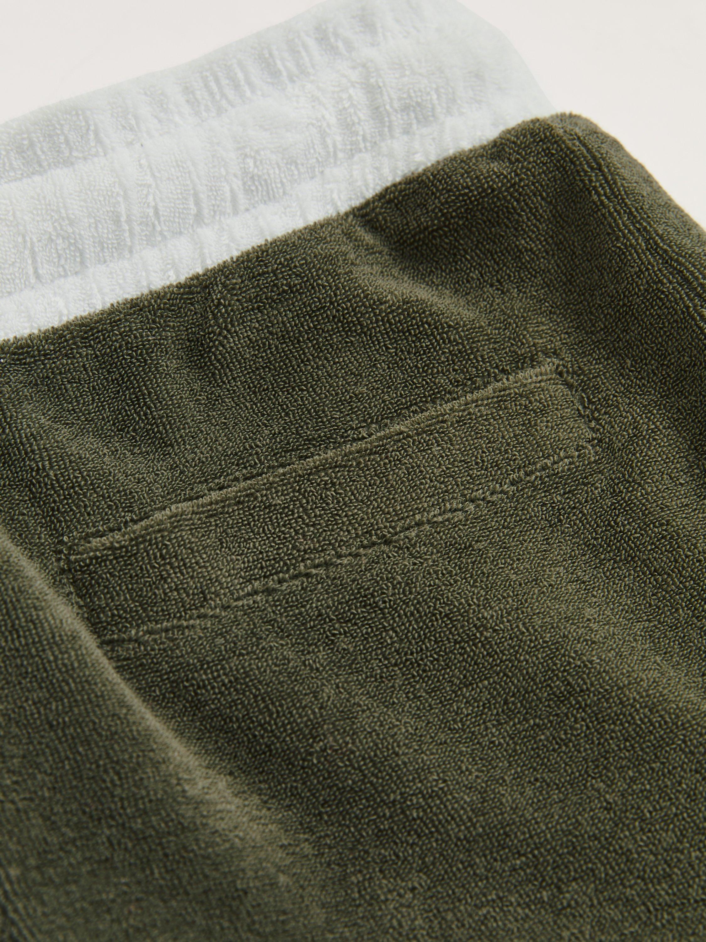Product image 3 of 5, which shows Reiss Kids' Selvio Shorts, Green Multi, 3-4 years