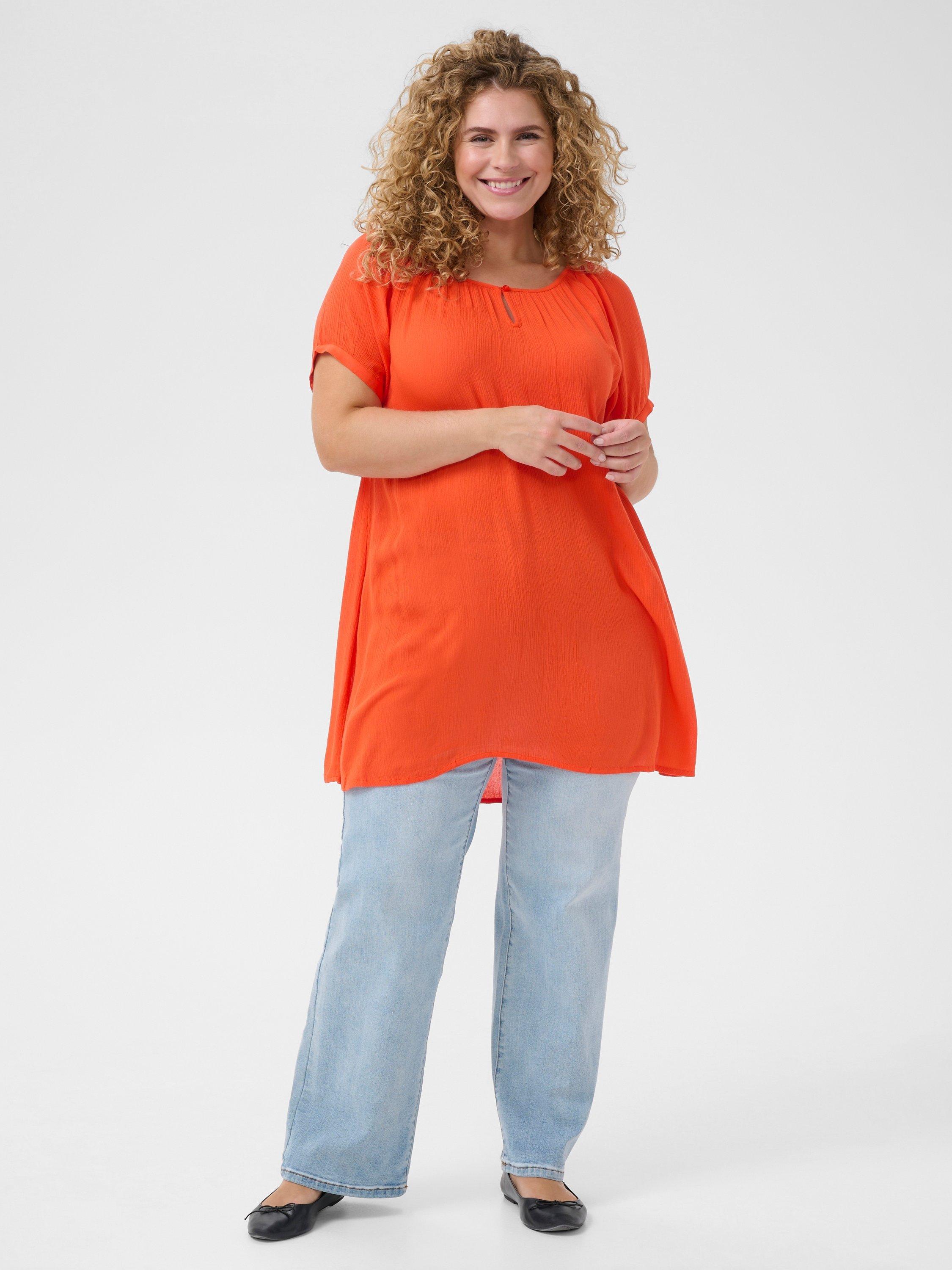 Product image 3 of 6, which shows KAFFE Curve Ami Tunic Top, Grenadine, 18