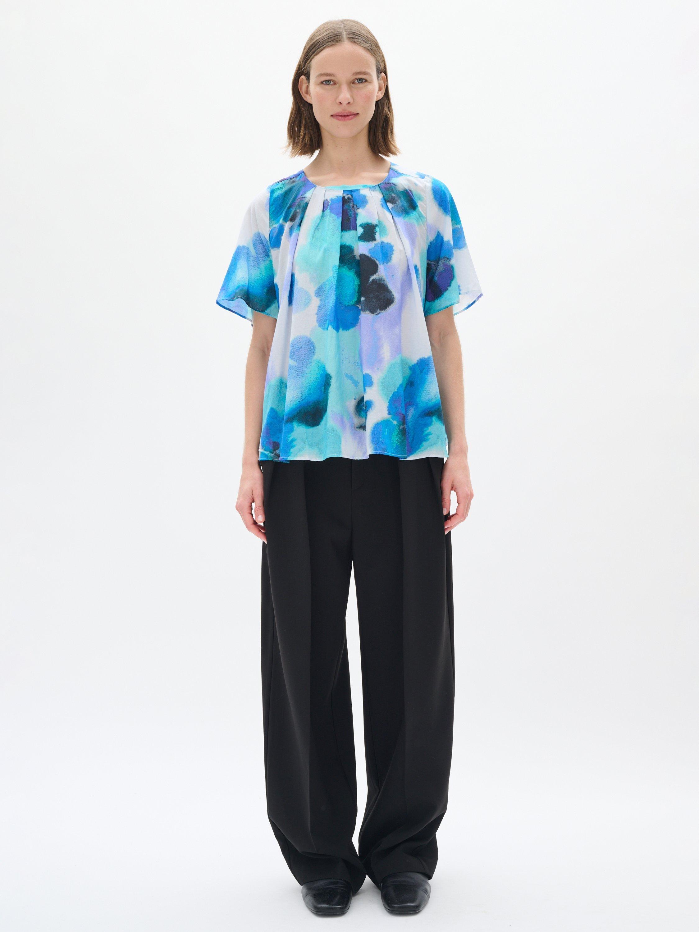 Product image 3 of 6, which shows InWear Freyah Watercolour Top, Blue/Multi, 8