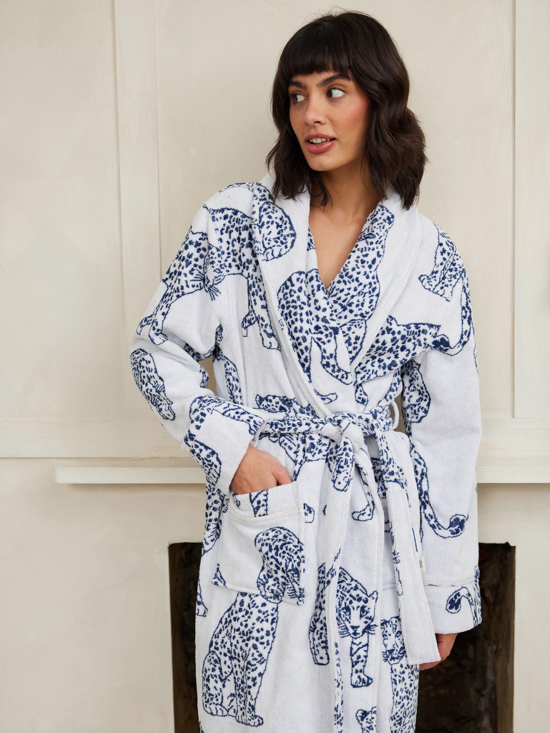 Product image 4 of 4, which shows Chelsea Peers Leopard Towelling Dressing Gown, White/Navy, 6-8
