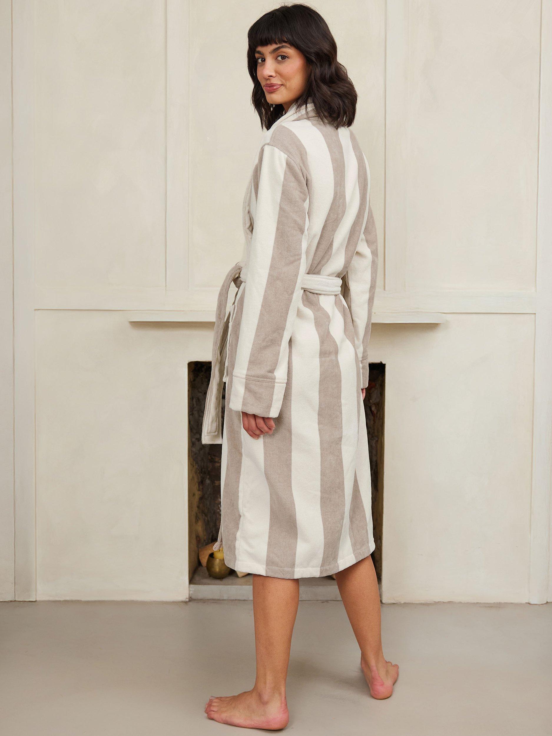 Product image 3 of 4, which shows Chelsea Peers Stripe Towelling Dressing Gown, Putty, 6-8