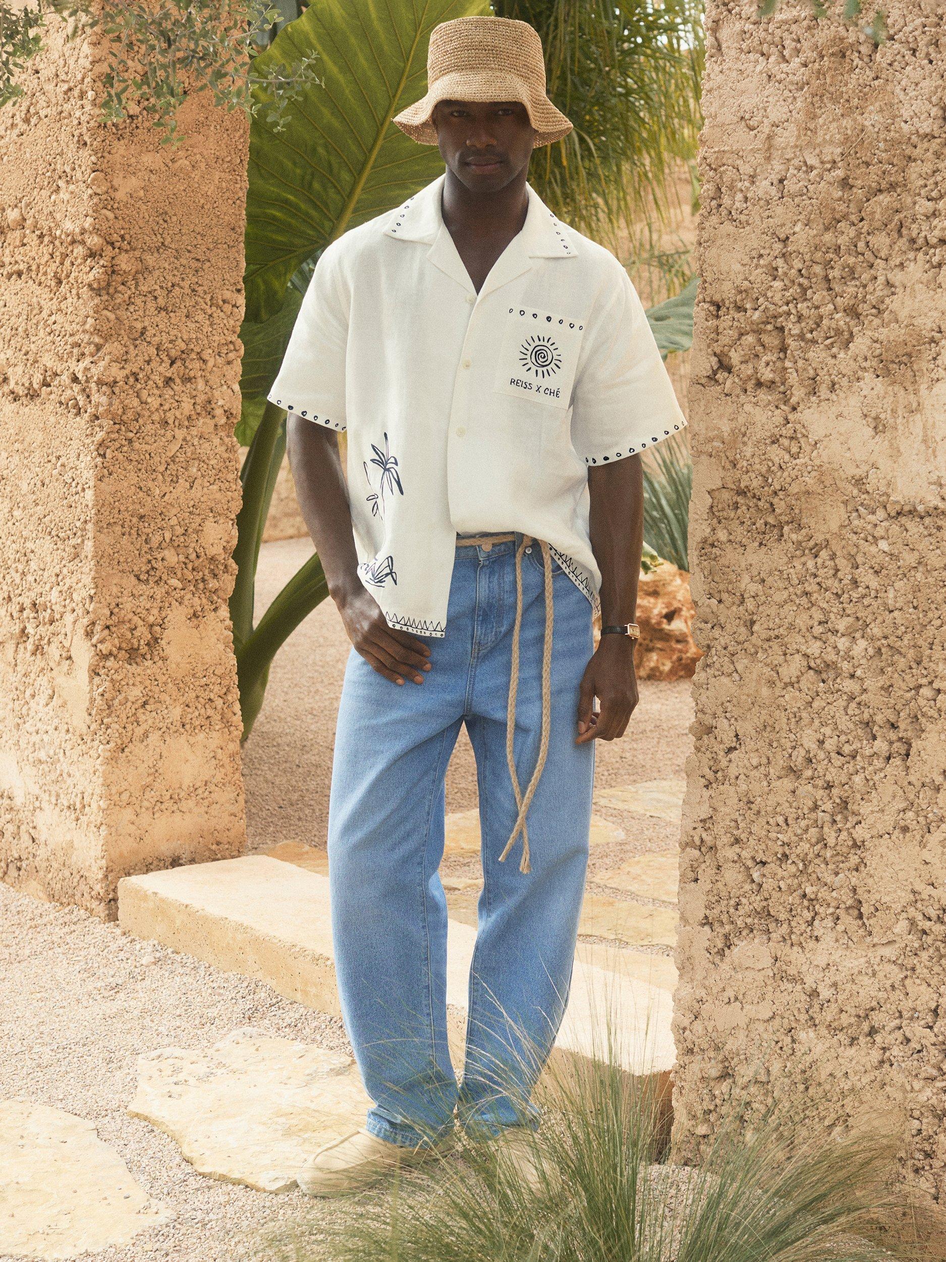 Product image 1 of 5, which shows Reiss x CHE Galera Linen Blend Regular Fit Sketch Palm Print Shirt, White, XS