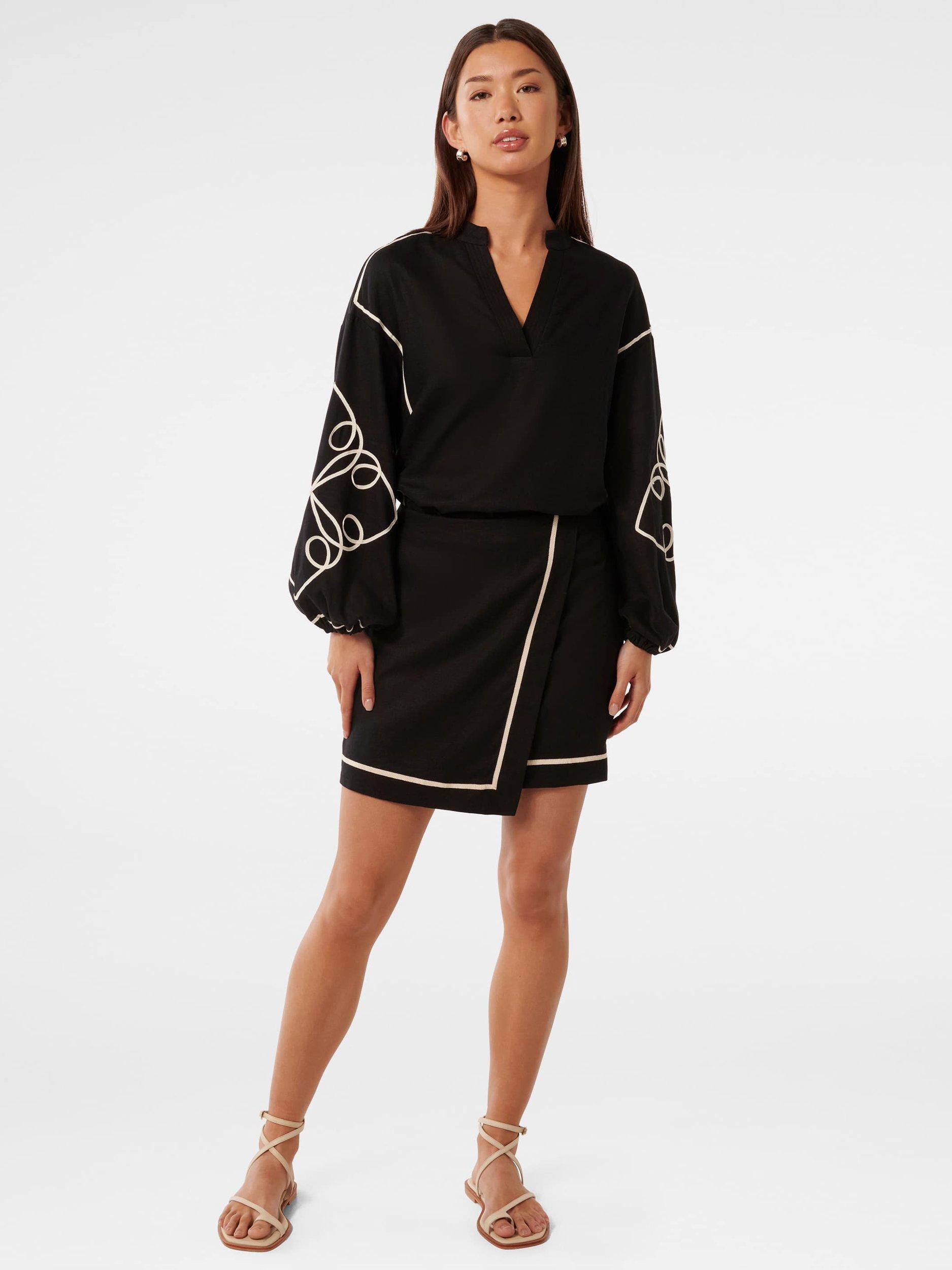 Product image 5 of 5, which shows Forever New Claude Linen Blend Applique Detail Top, Black/Cream, 4