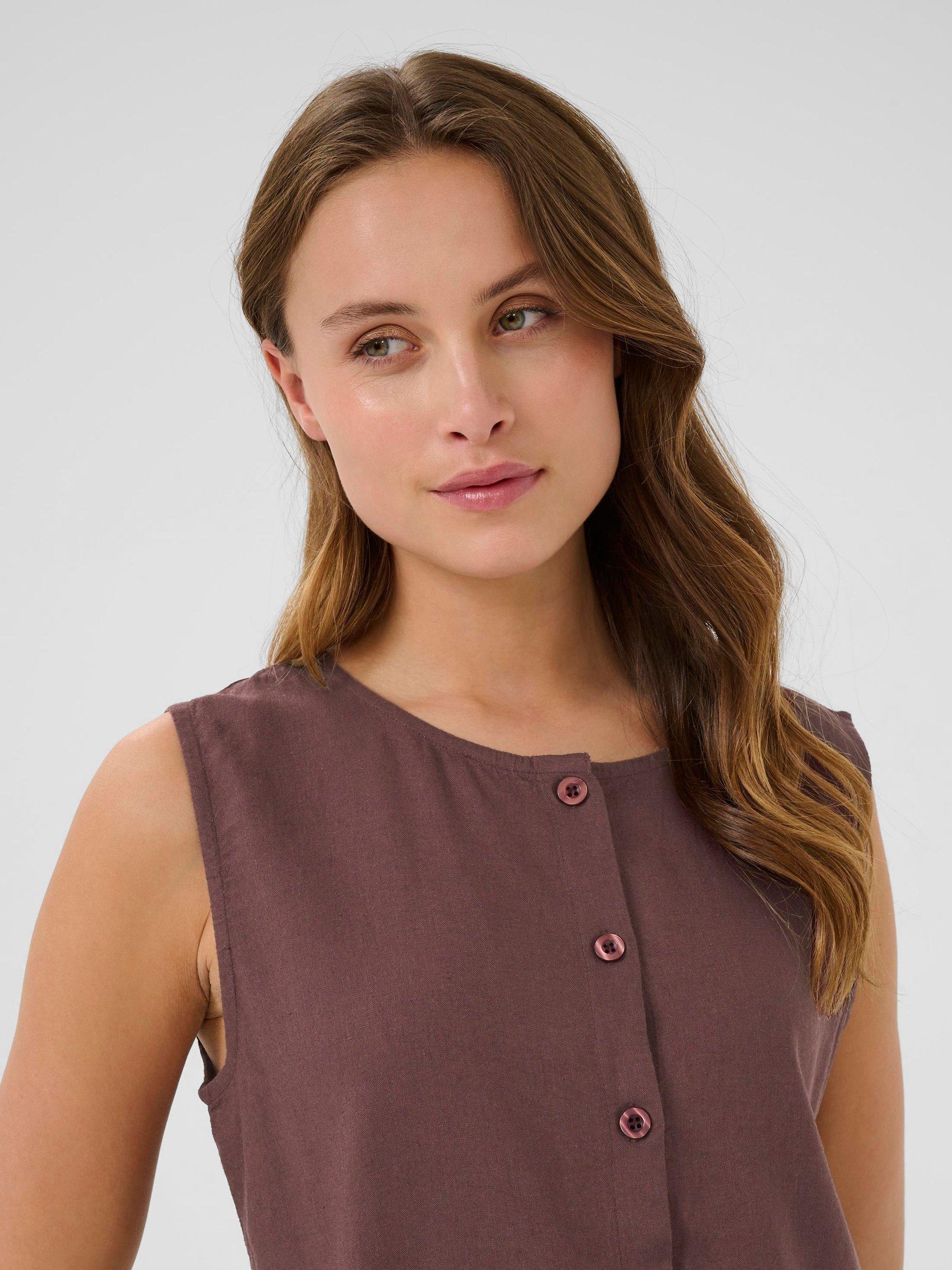 Product image 3 of 5, which shows KAFFE KAmilia Reversible Top, Mid Red, 8