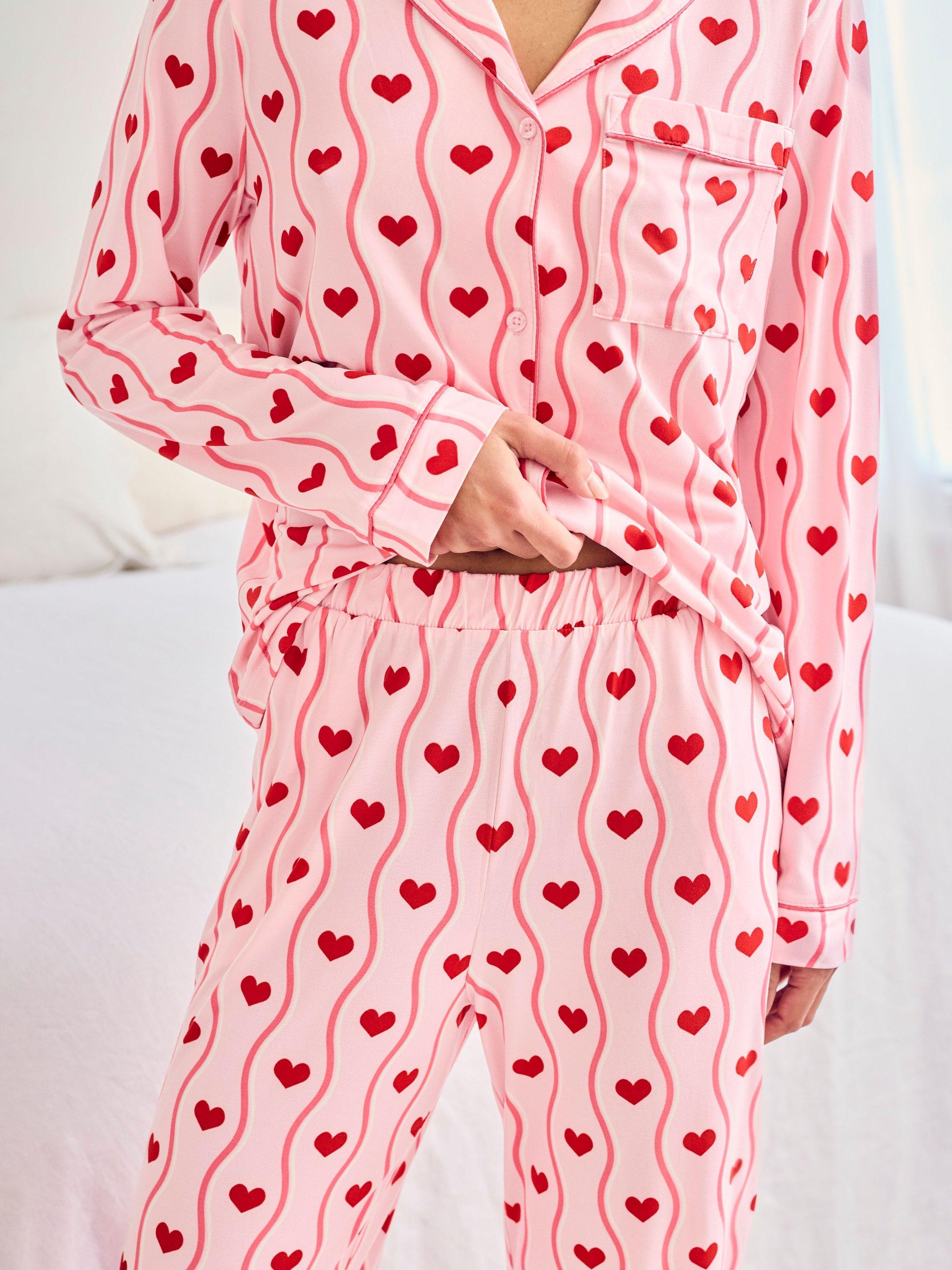 Product image 3 of 6, which shows Chelsea Peers Heart Wave Button Through Long Pyjama Set, Pink, 8